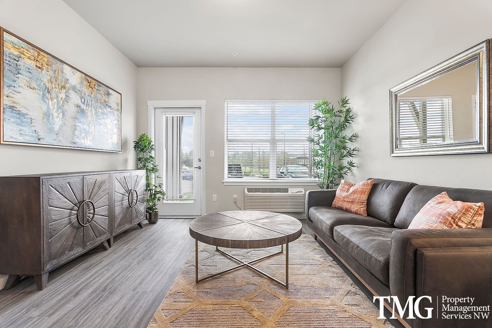 Ridgefield Apartment: 540 S Royle Rd
