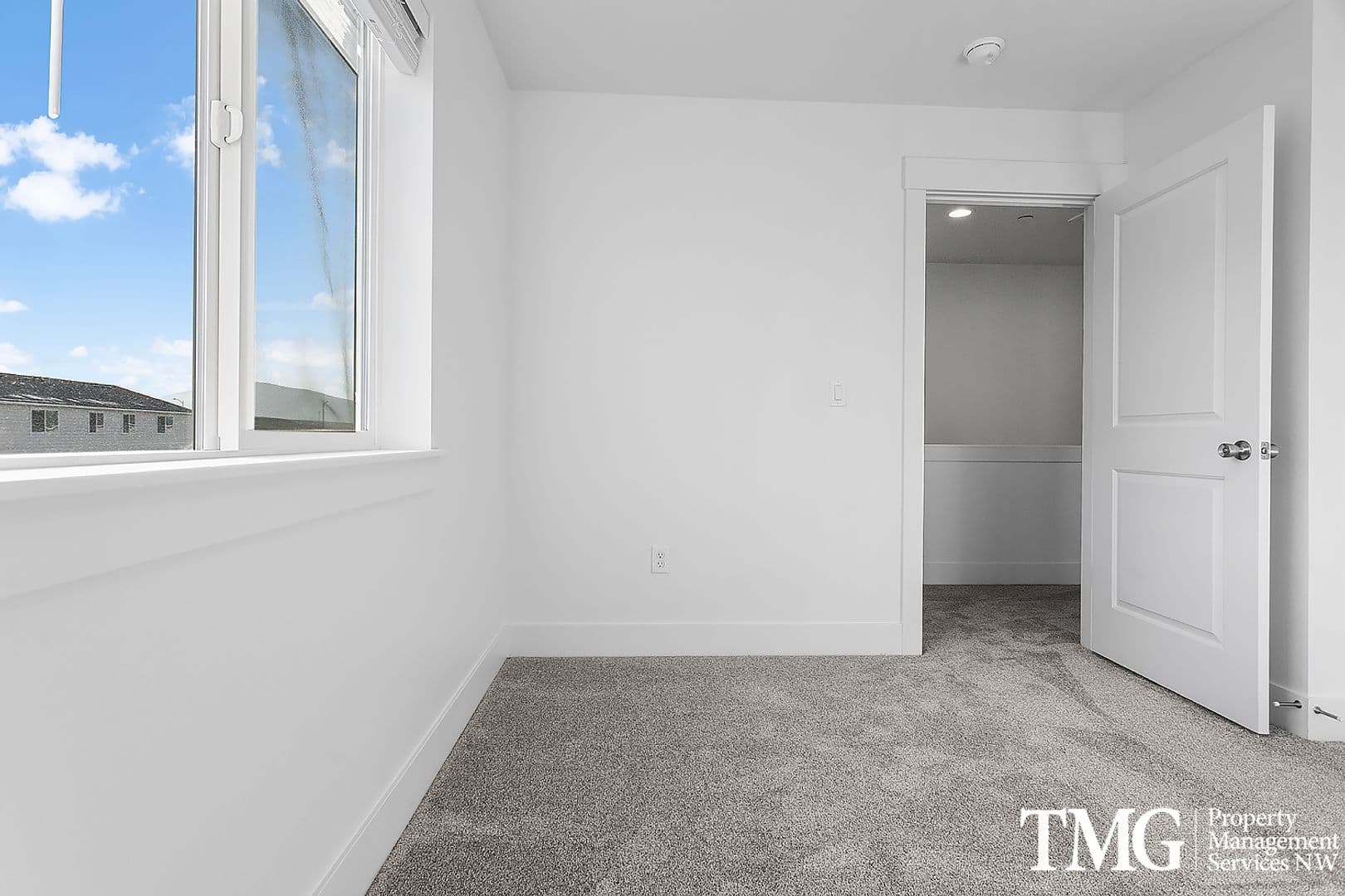 West Richland Townhome: 977 Creer Way - A-103