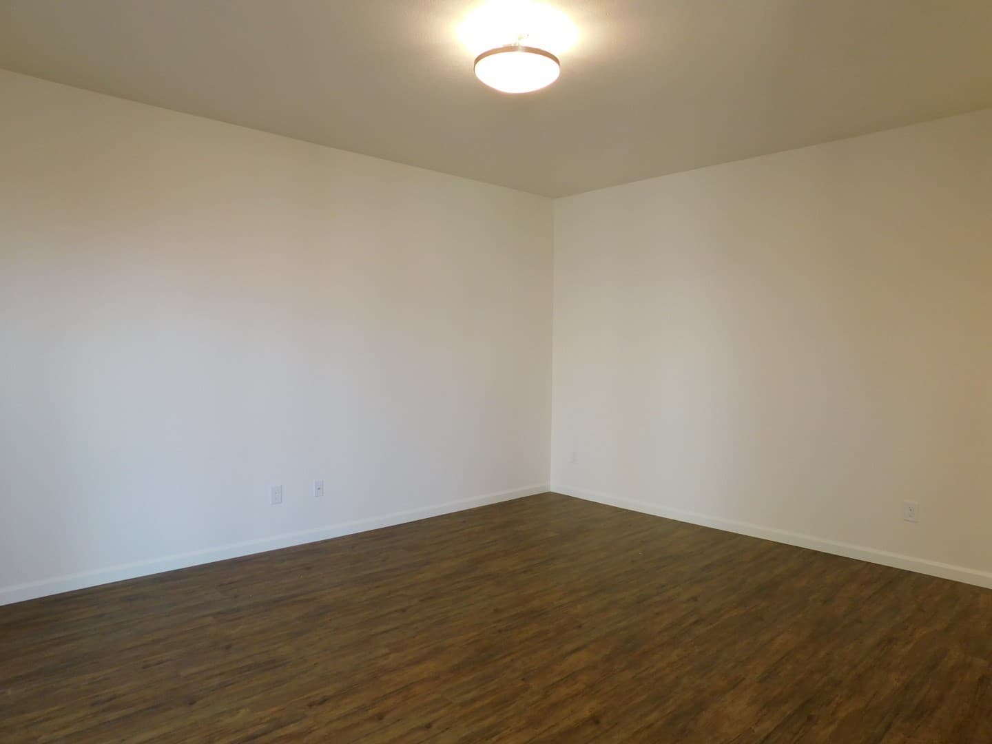 Vancouver Apartment: 3301 & 3305 Lincoln Avenue