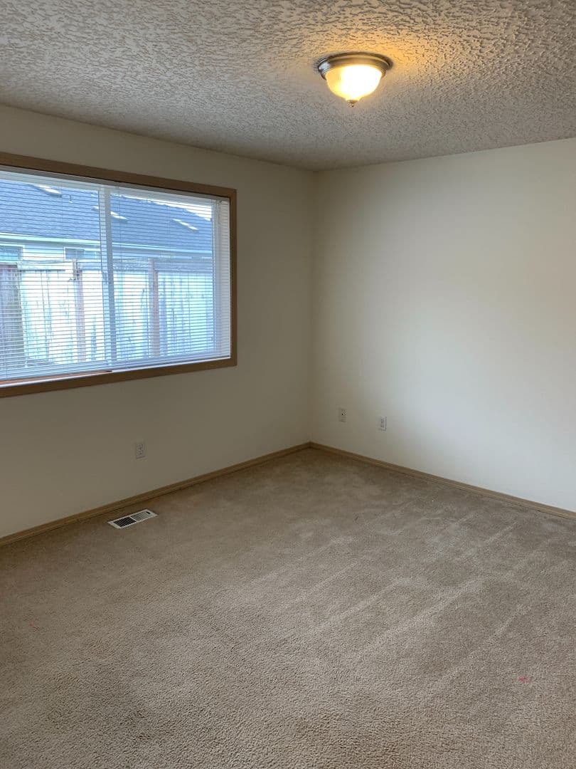 Vancouver Apartment: 804 NE 164th Avenue, #A & #B