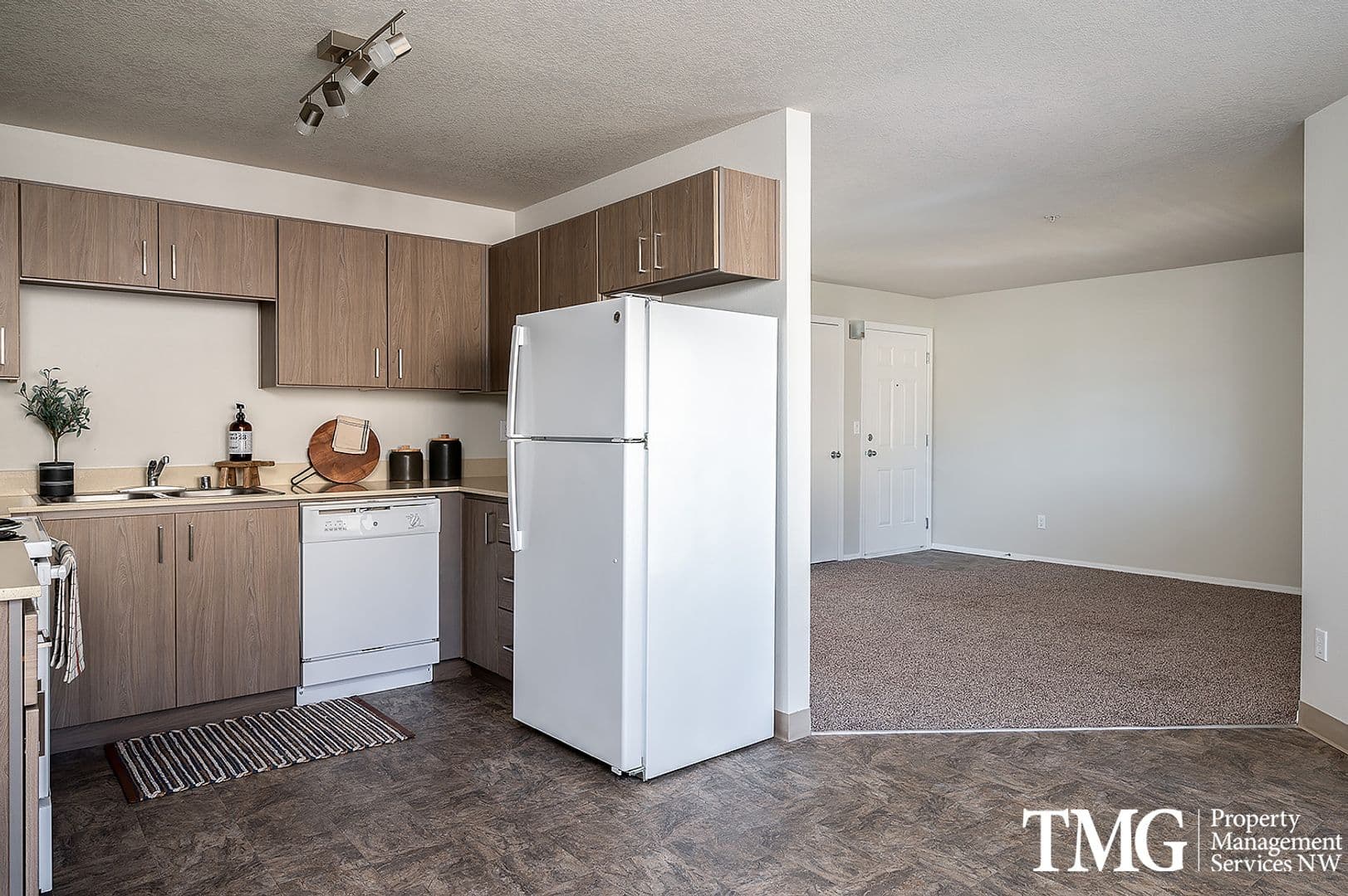 Vancouver Apartment: 4721 NE 66th Ave