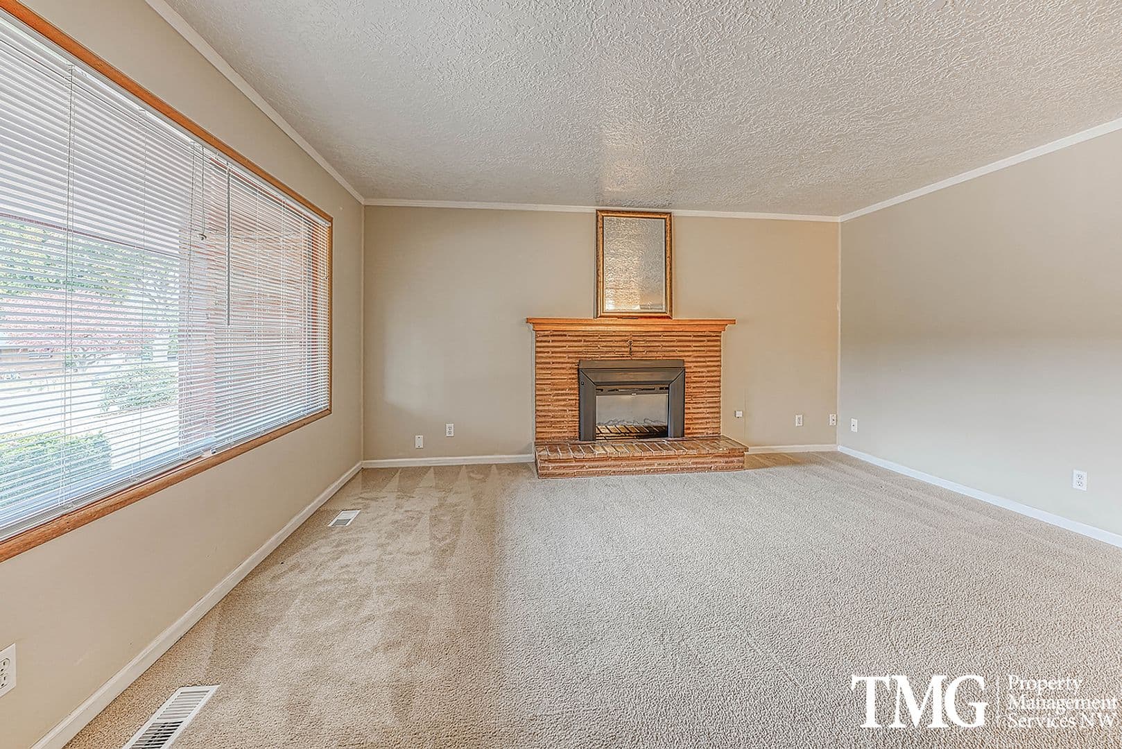 Camas House: 2832 E. 1st Avenue