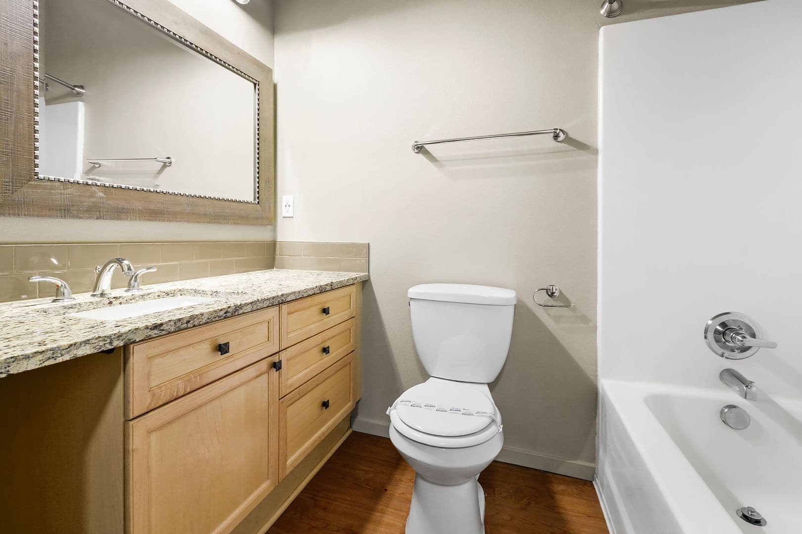 Vancouver Apartment: OLP 5264 NE 121st Avenue