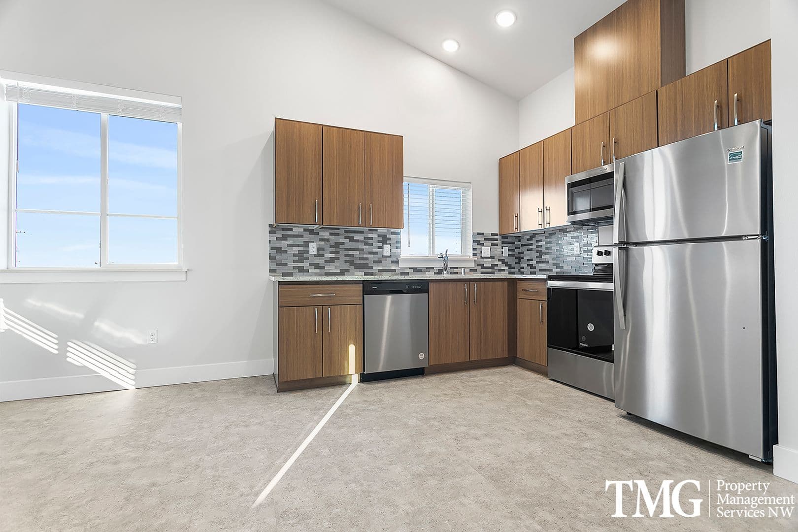 Kennewick Apartment: 7960 W 10th Ave