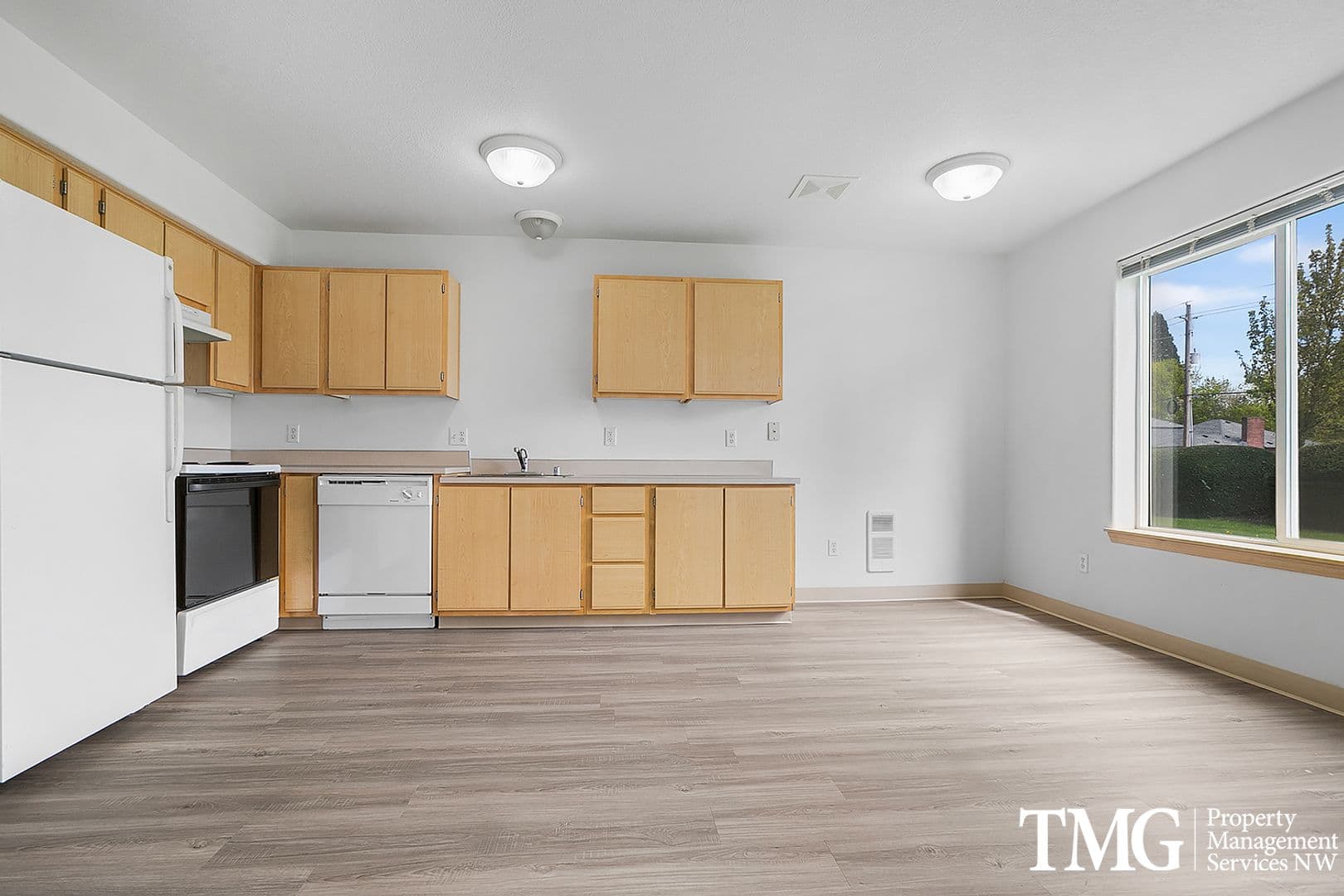 Vancouver Apartment: 13608 NE 72nd St