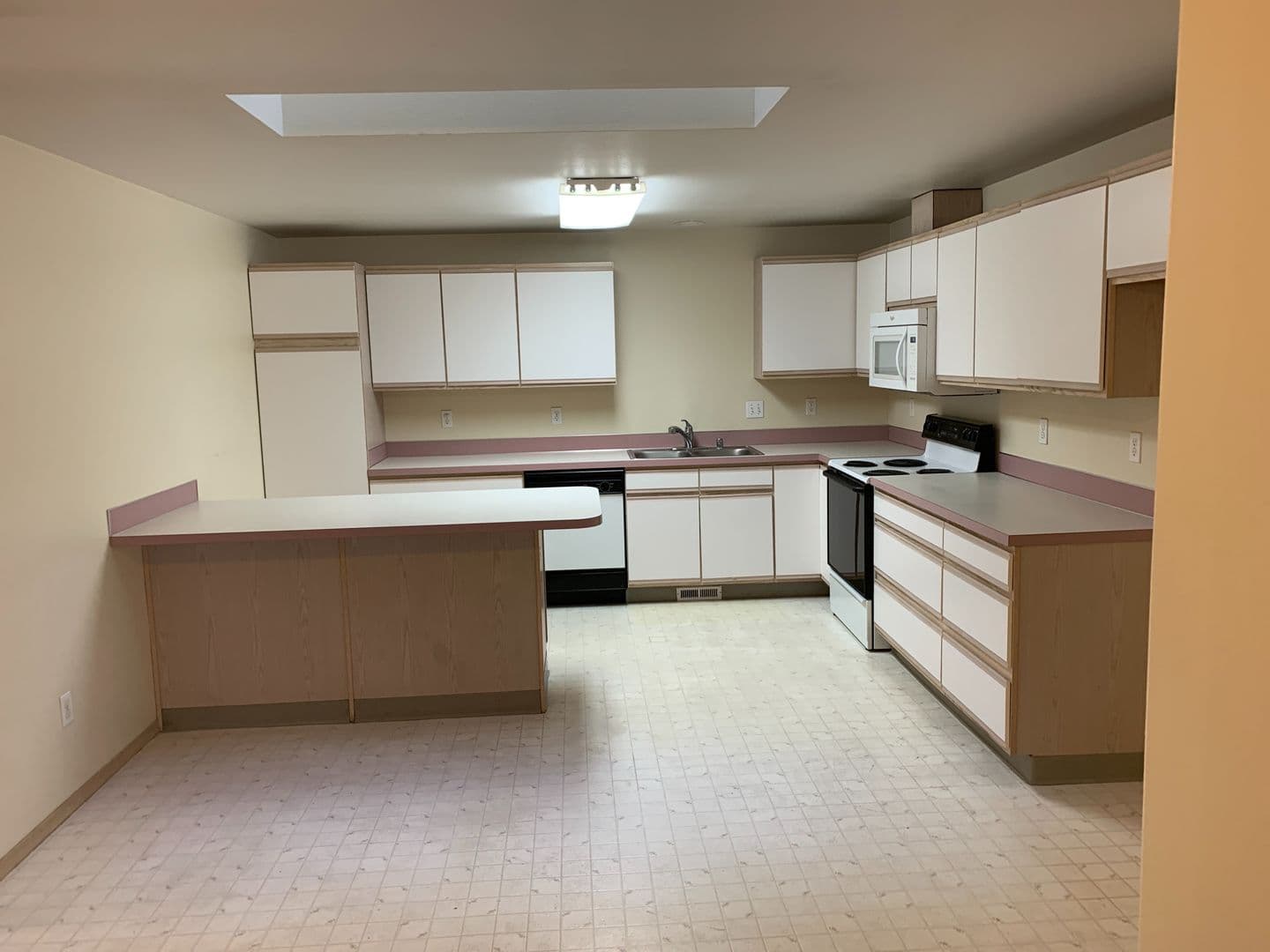 Vancouver Apartment: 804 NE 164th Avenue, #A & #B