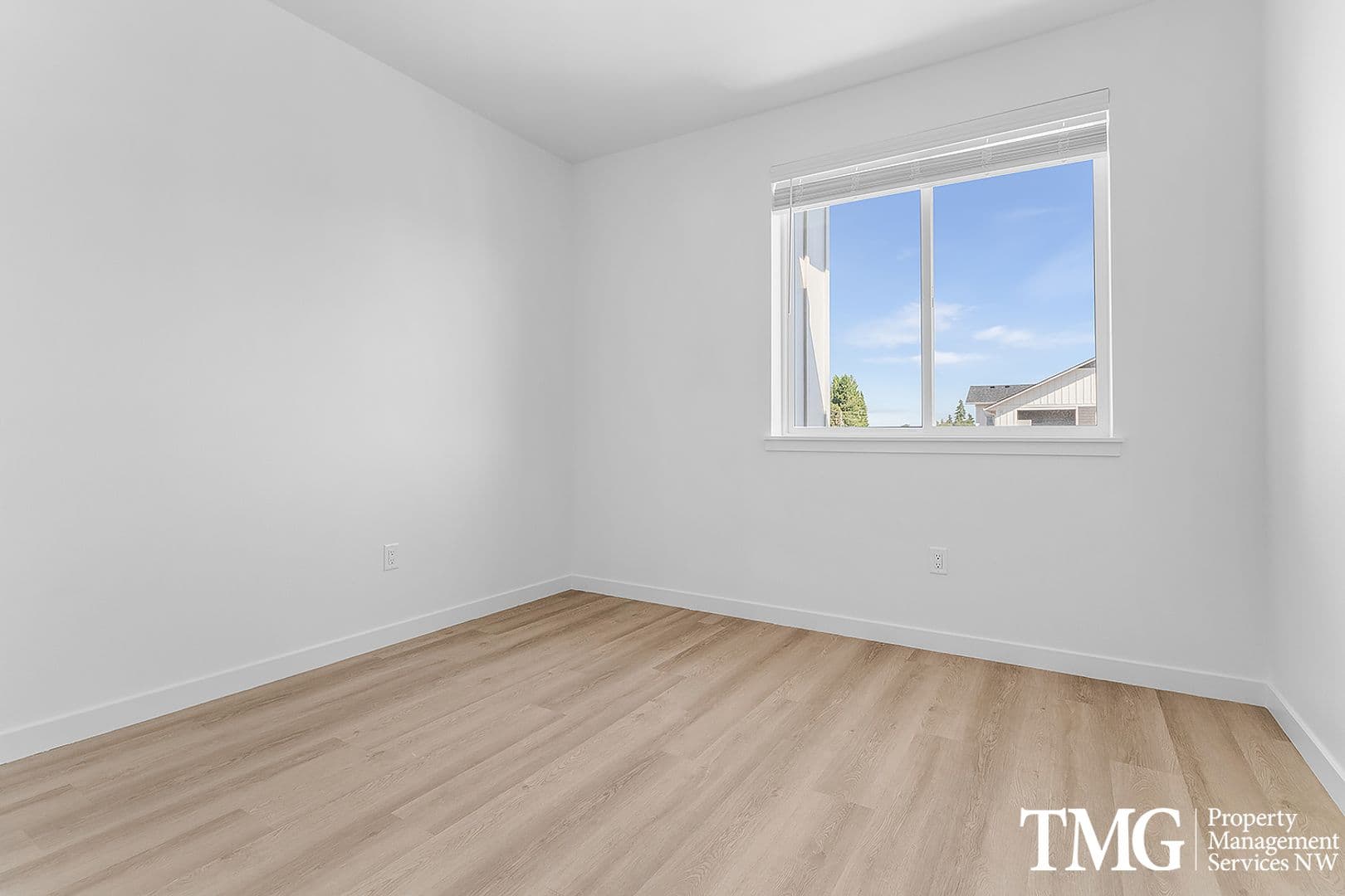 Vancouver Apartment: 12616 NE 116th Way
