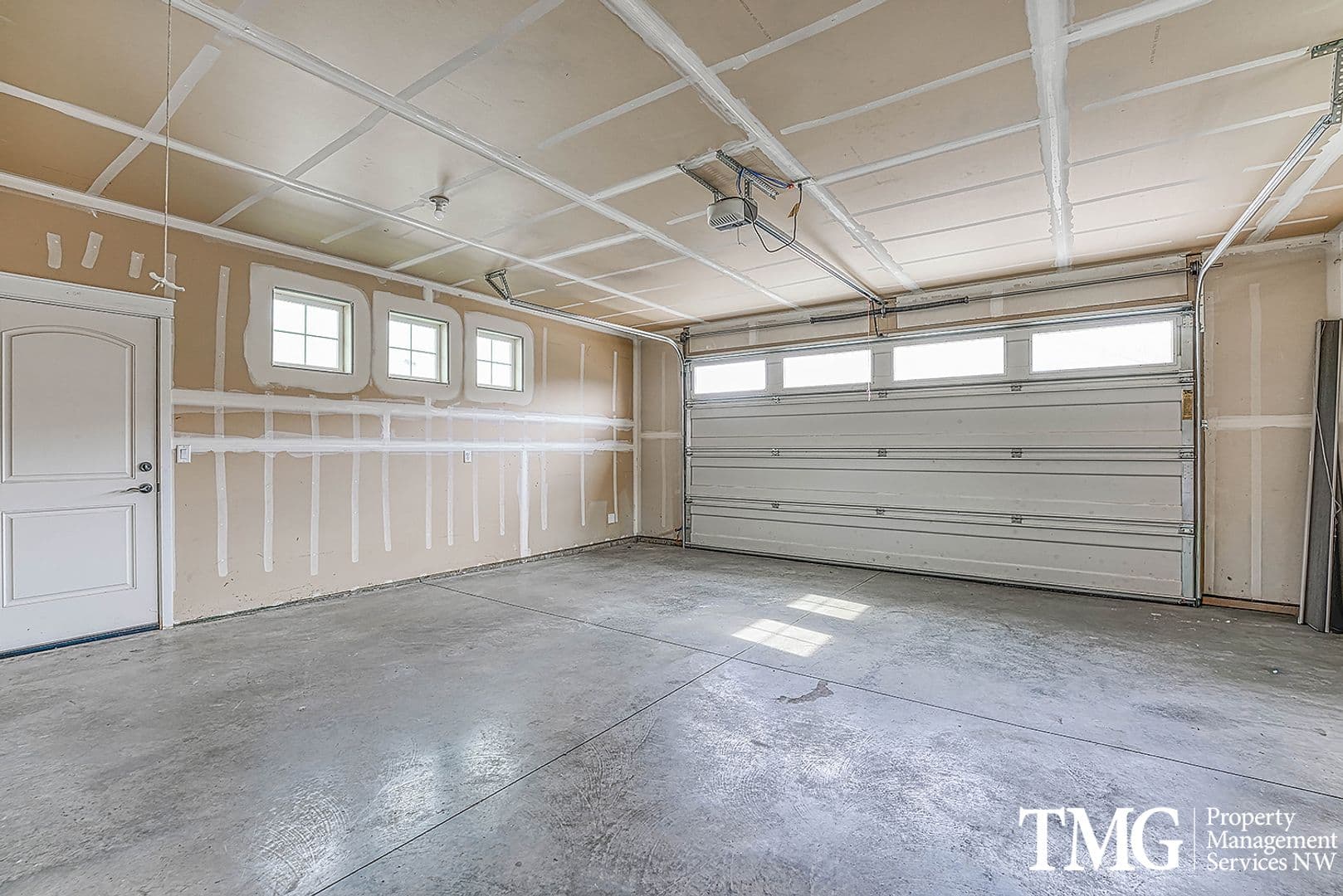 Richland House: 4504 Corvina Street