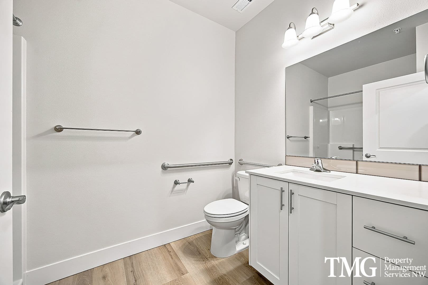 Kennewick Apartment: 7918 W 10th Ave