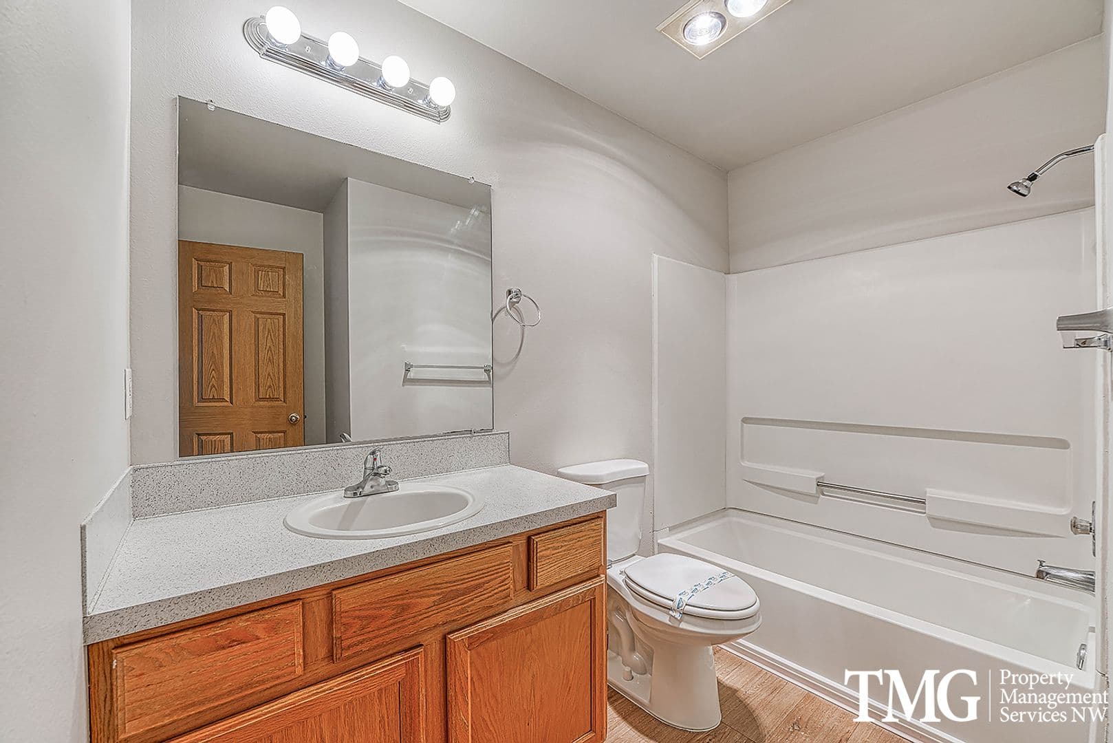Vancouver Apartment: 3500 NE 50th Ct