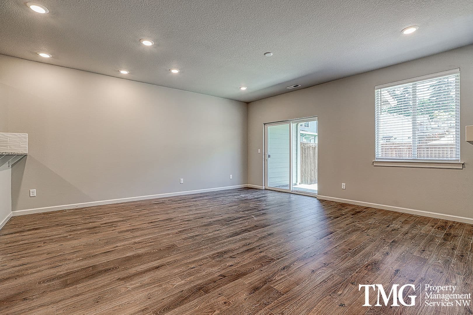 Ridgefield Townhome: 4231 S Waters Edge Way