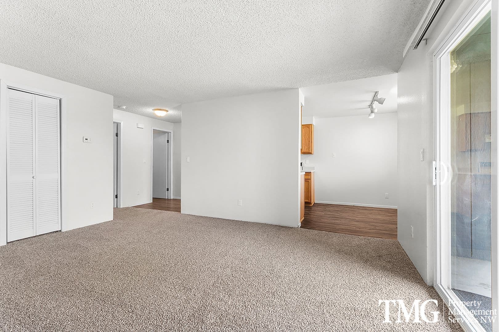 Kennewick Apartment: 440 N Volland