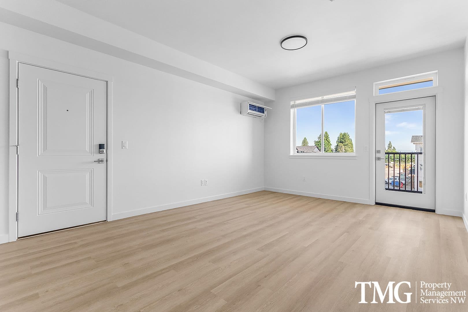Vancouver Apartment: 12616 NE 116th Way