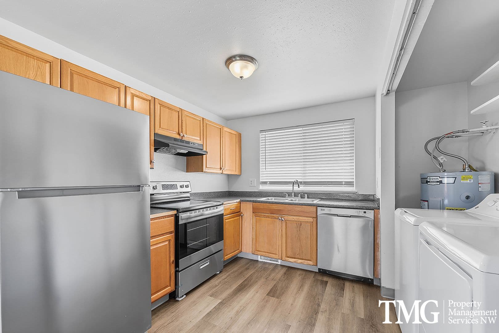 Kennewick Apartment: 803 S Olympia St