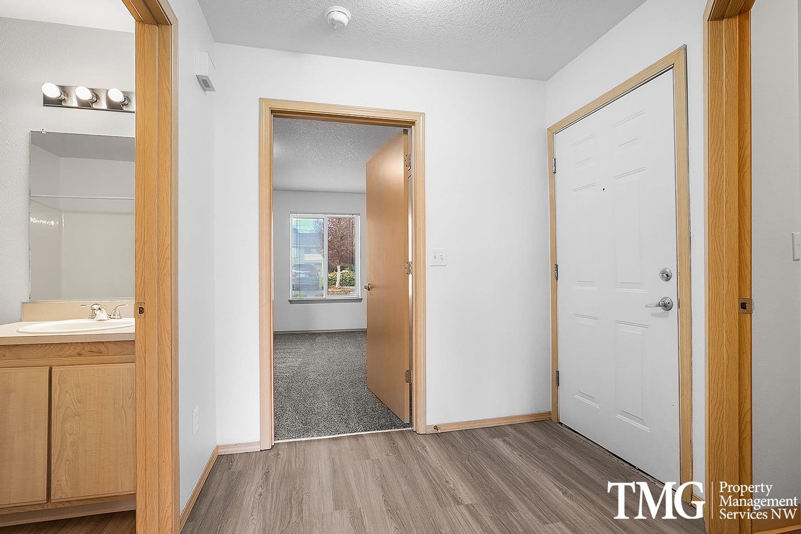 Vancouver Apartment: 13608 NE 72nd St