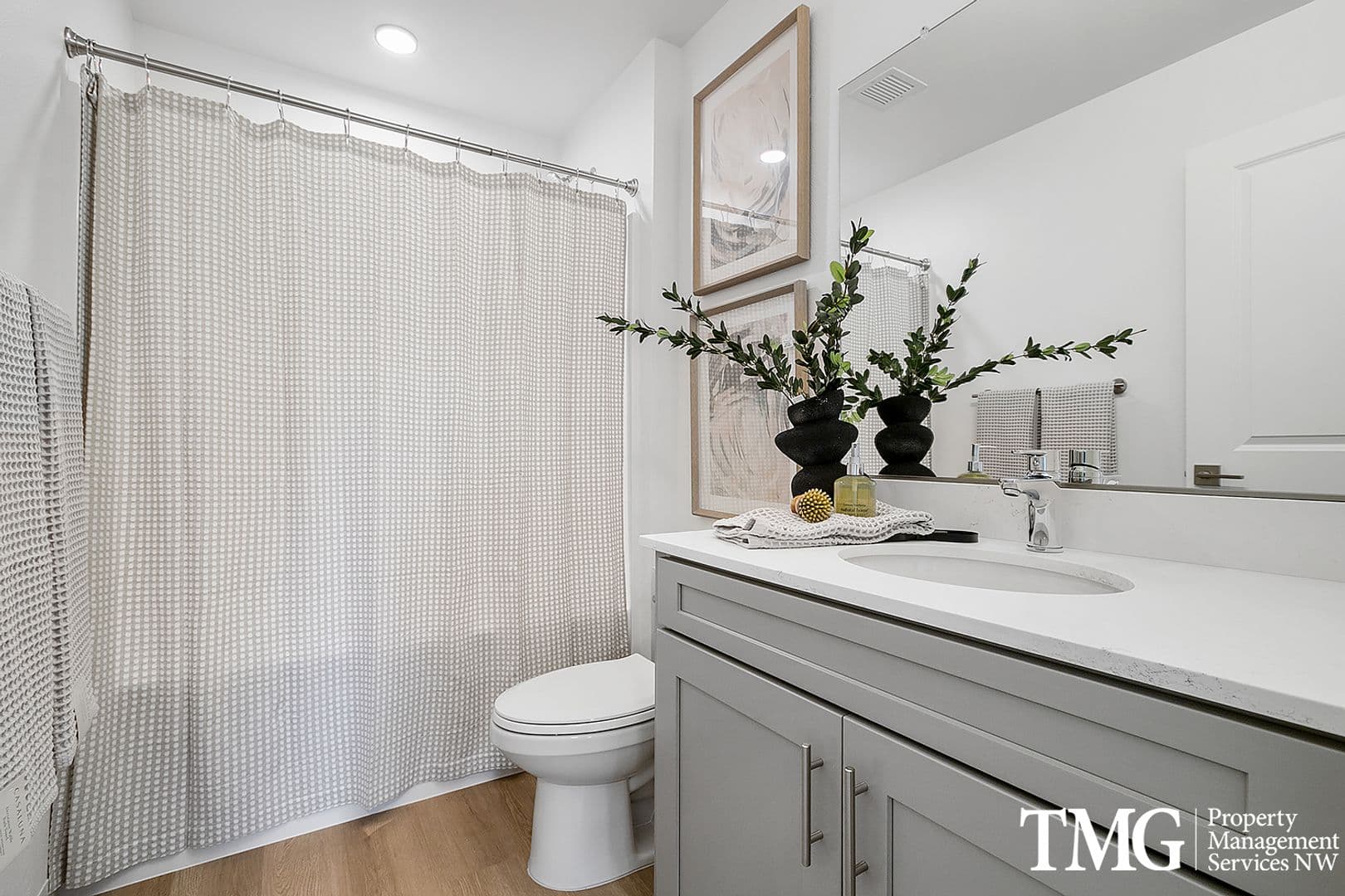 Vancouver Apartment: 12616 NE 116th Way