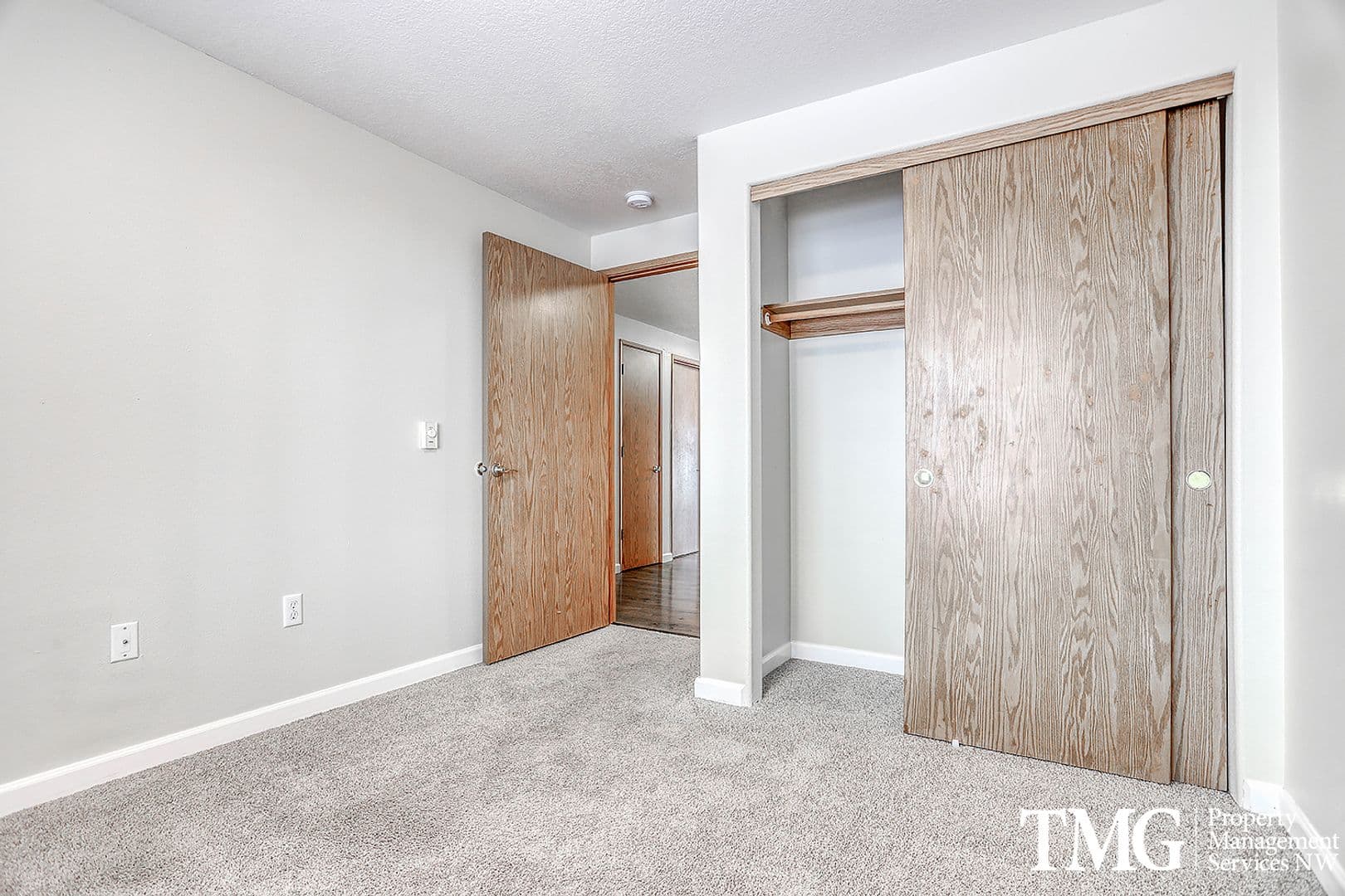 Camas Apartment: 2615 NE 3rd Avenue