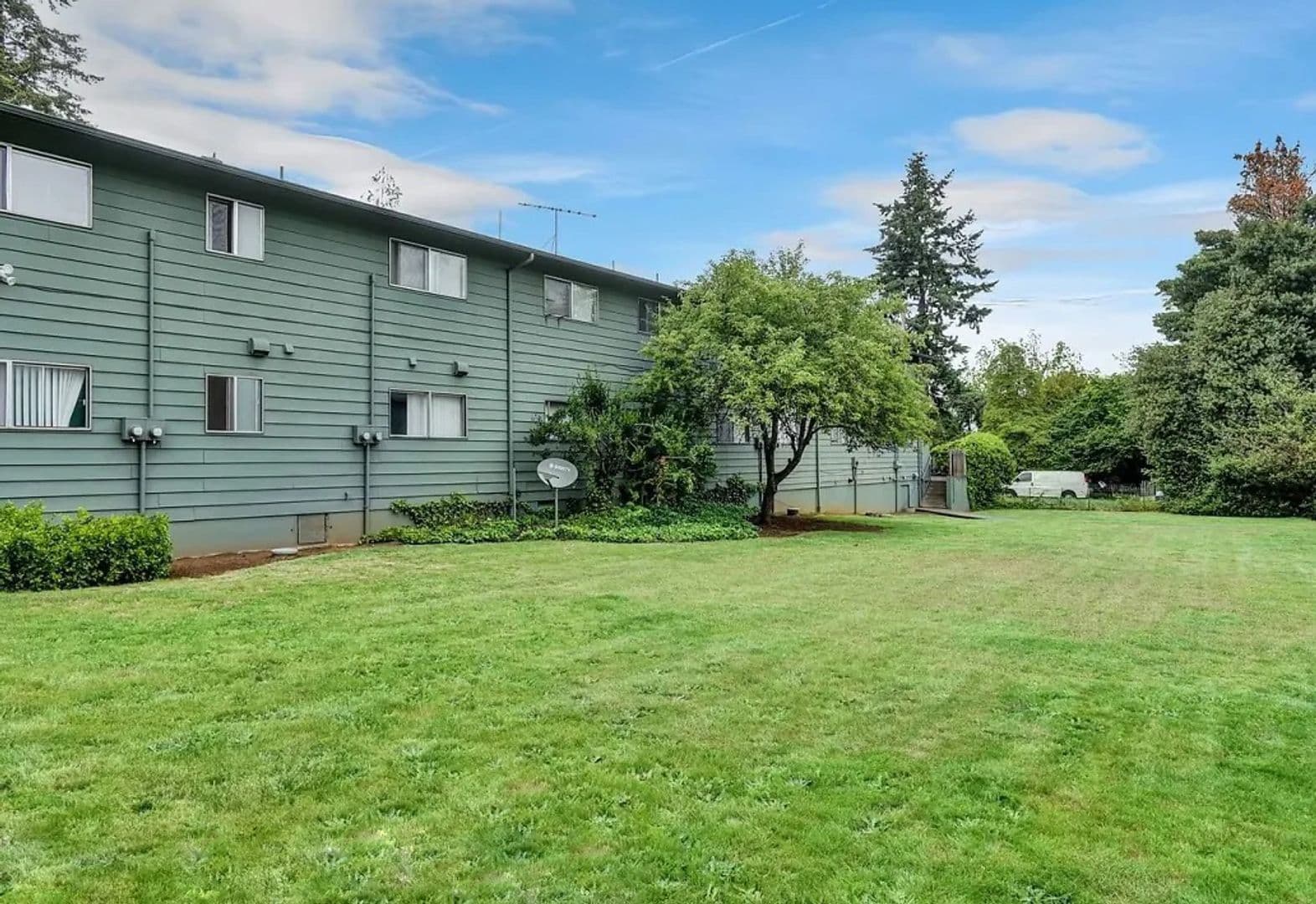 Vancouver Apartment: 2008 - 2010 E Fourth Plain Blvd