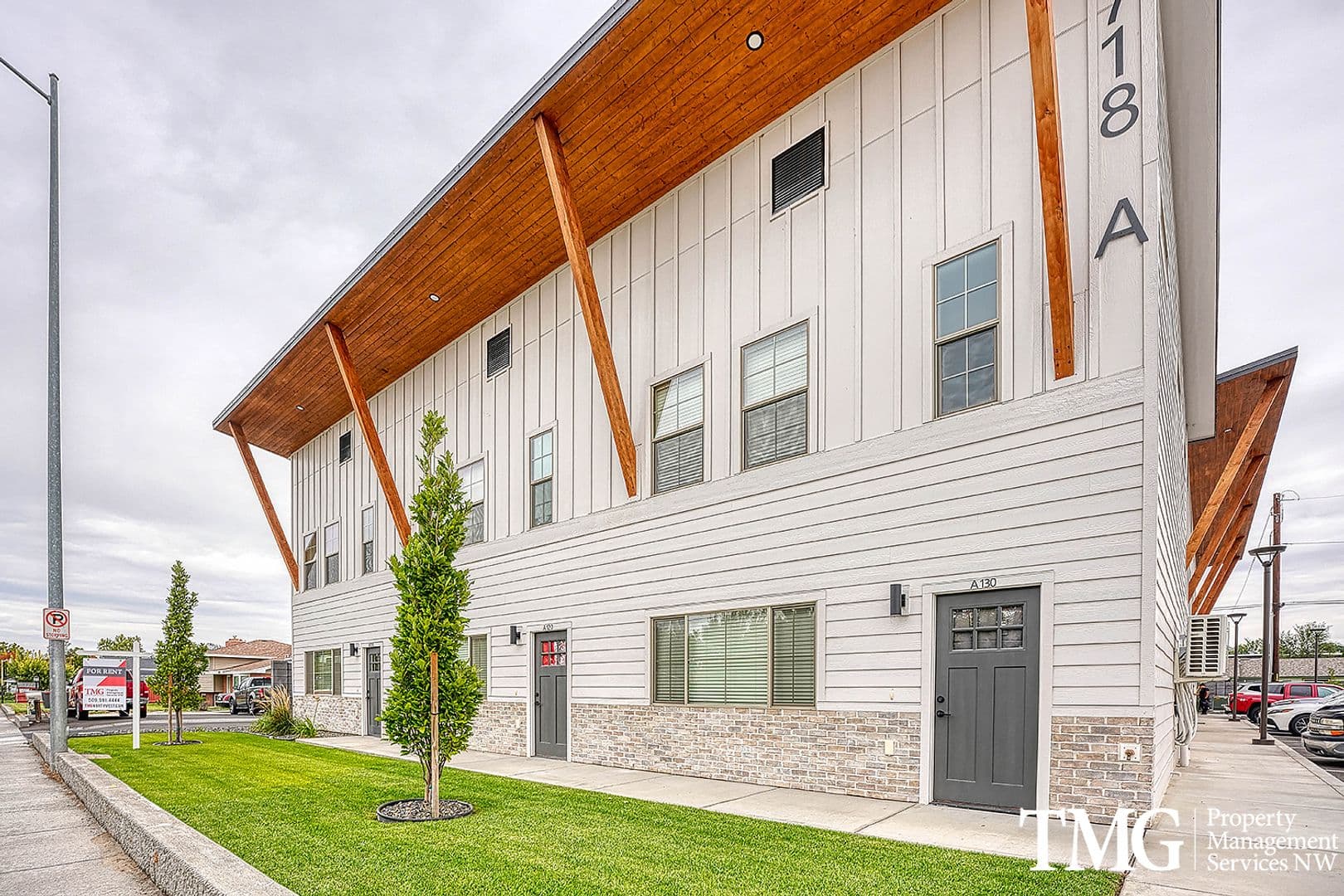 Kennewick Townhome: 718 N Volland St