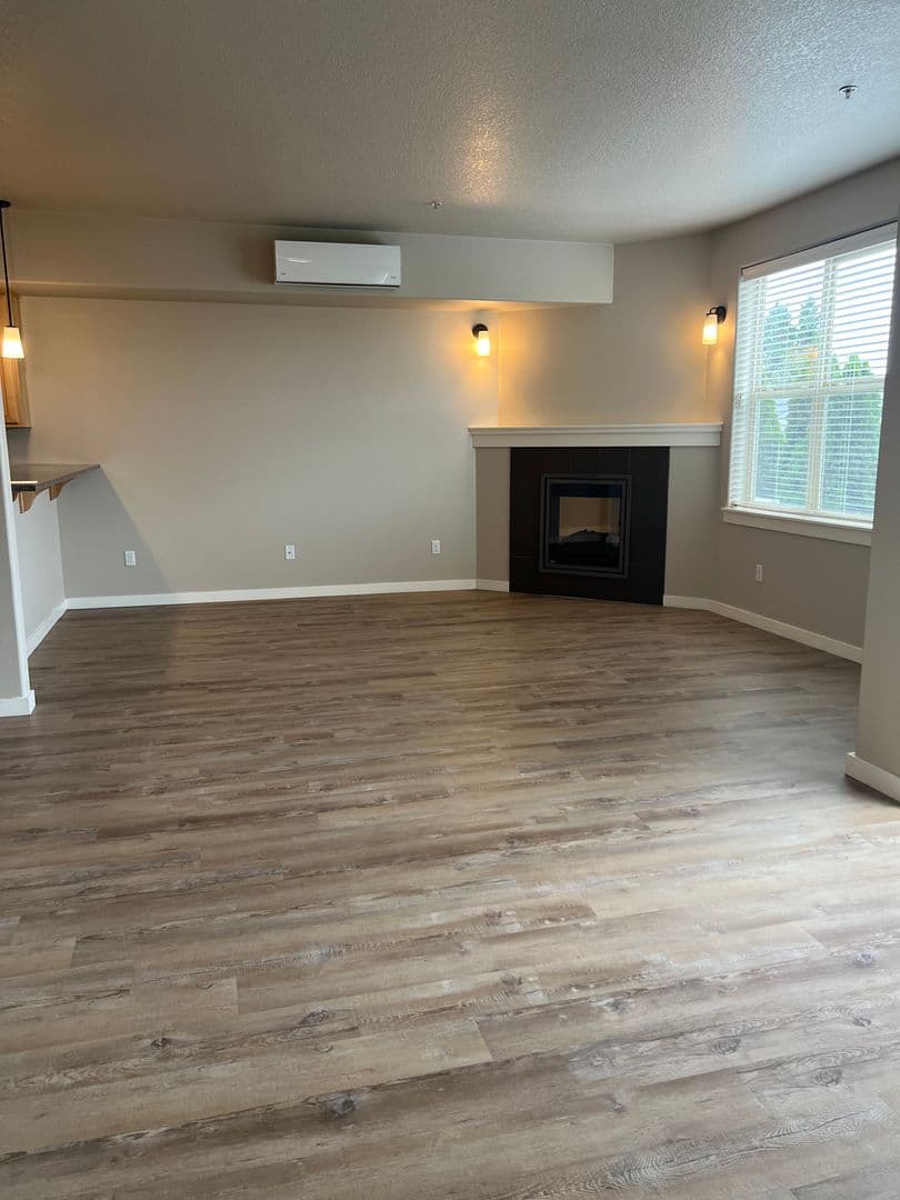 Vancouver Apartment: 608 NE 86th St