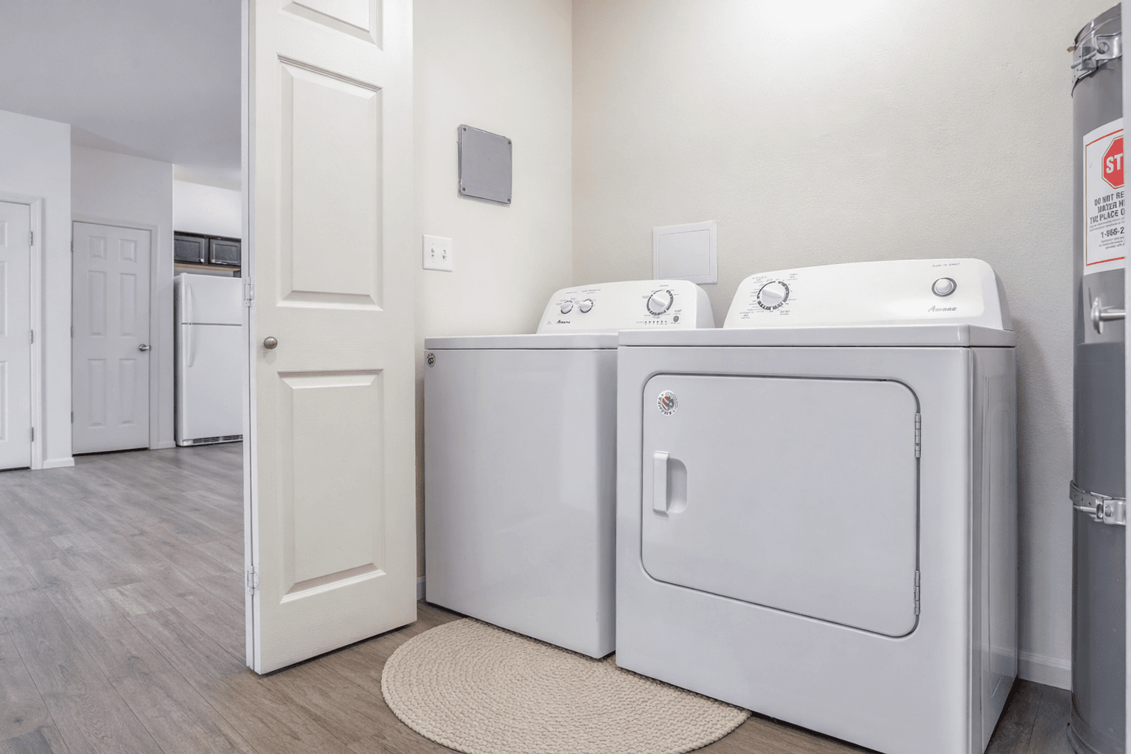 Kennewick Apartment: 3887 W 7th Ave