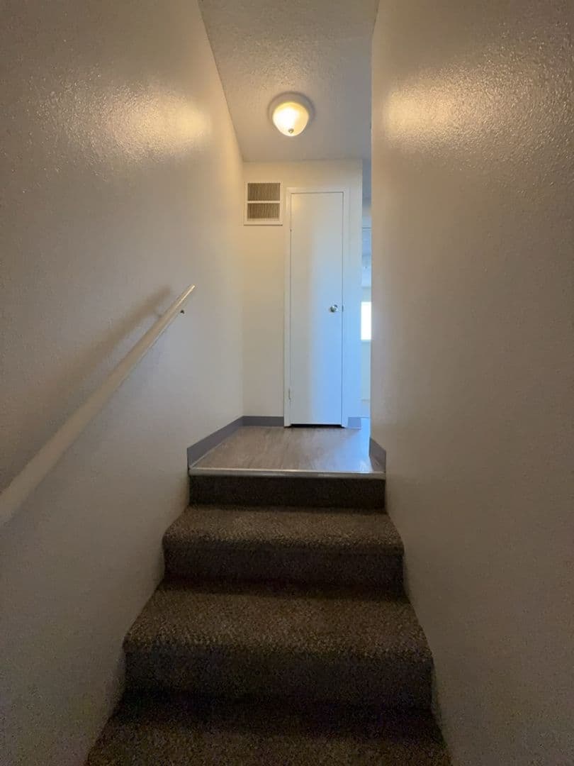 Kennewick Townhome: 4421 W Hood Ave