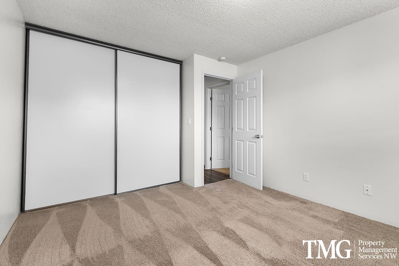 Kennewick Apartment: 440 N Volland