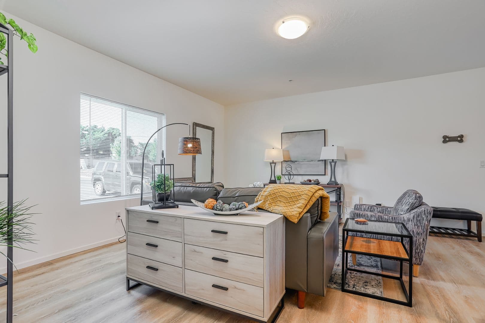 Kennewick Apartment: 2652 W 15th Ave