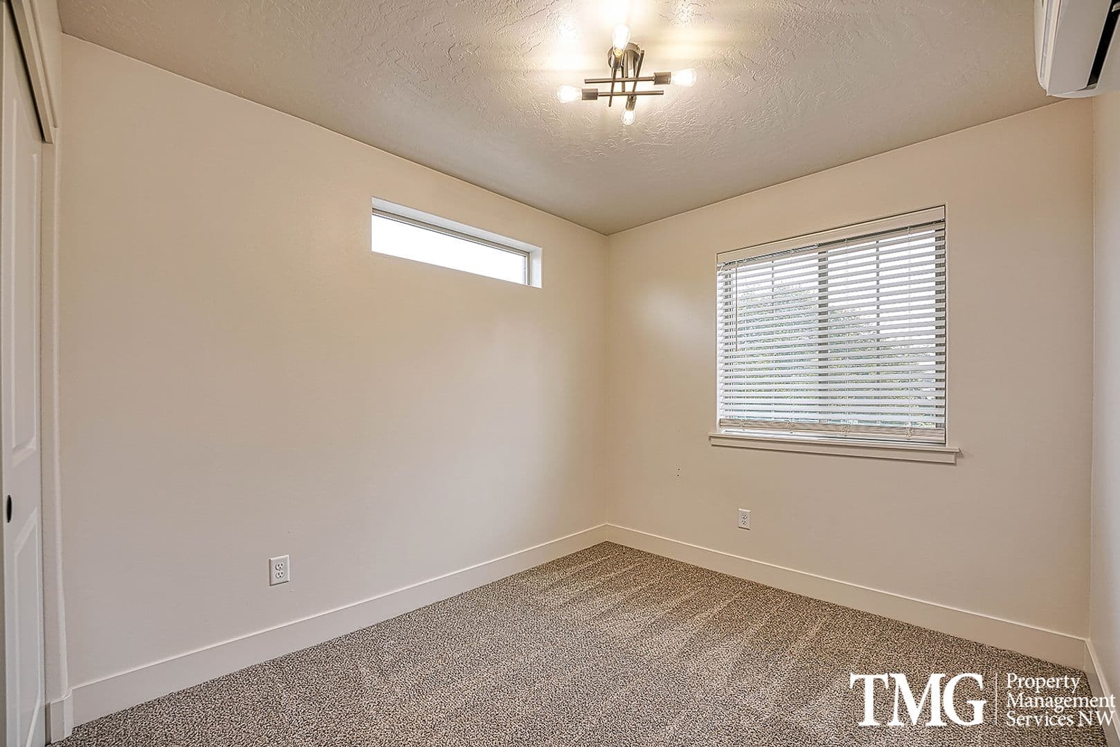 Kennewick Townhome: 718 N Volland St