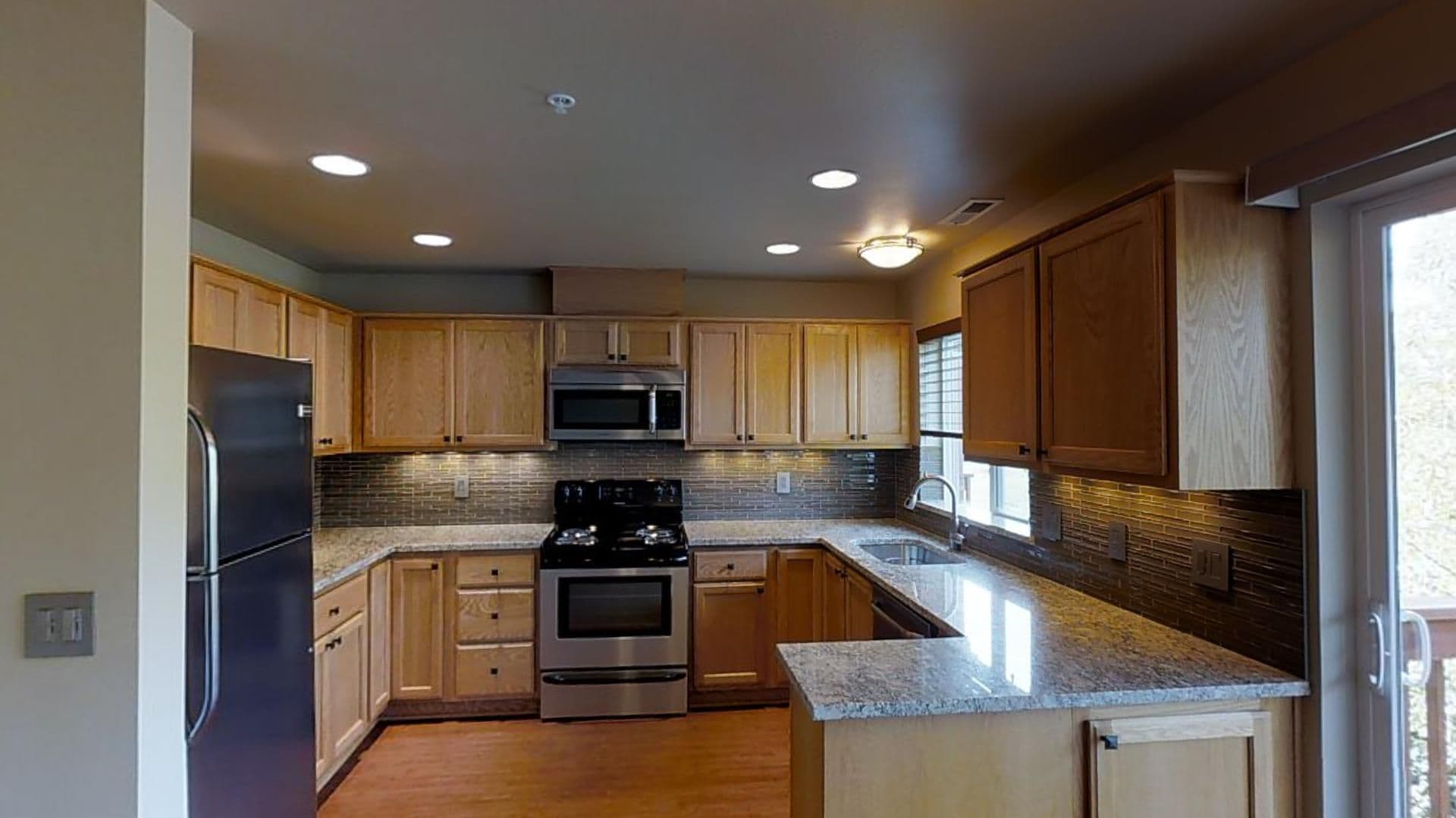 Vancouver Apartment: OLP 5264 NE 121st Avenue