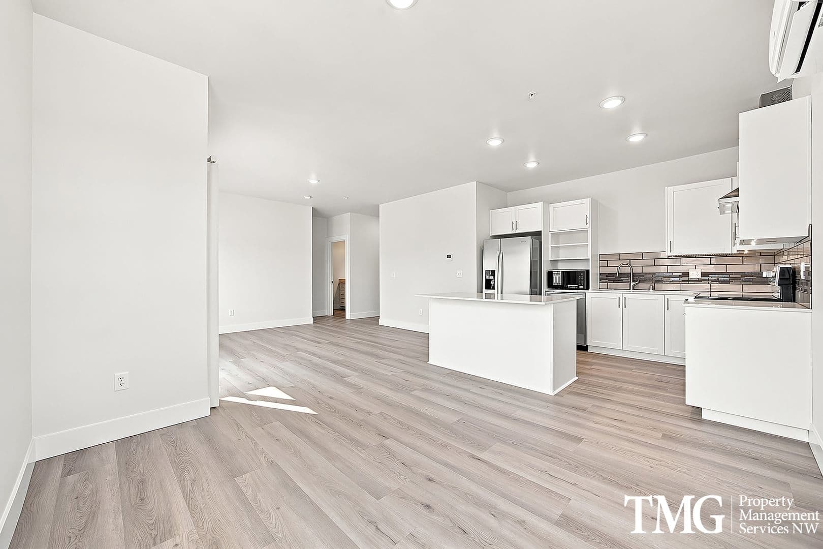 Kennewick Apartment: 7918 W 10th Ave
