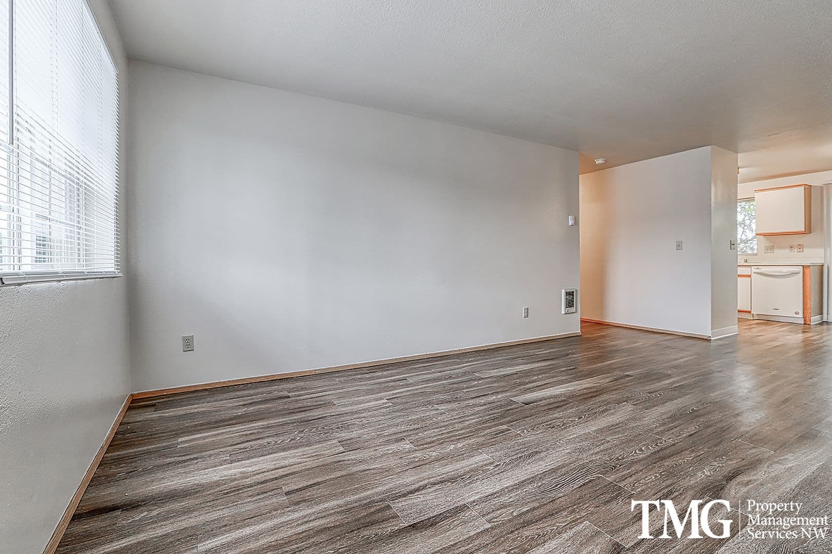 Vancouver Apartment: 13708 NE 18th St