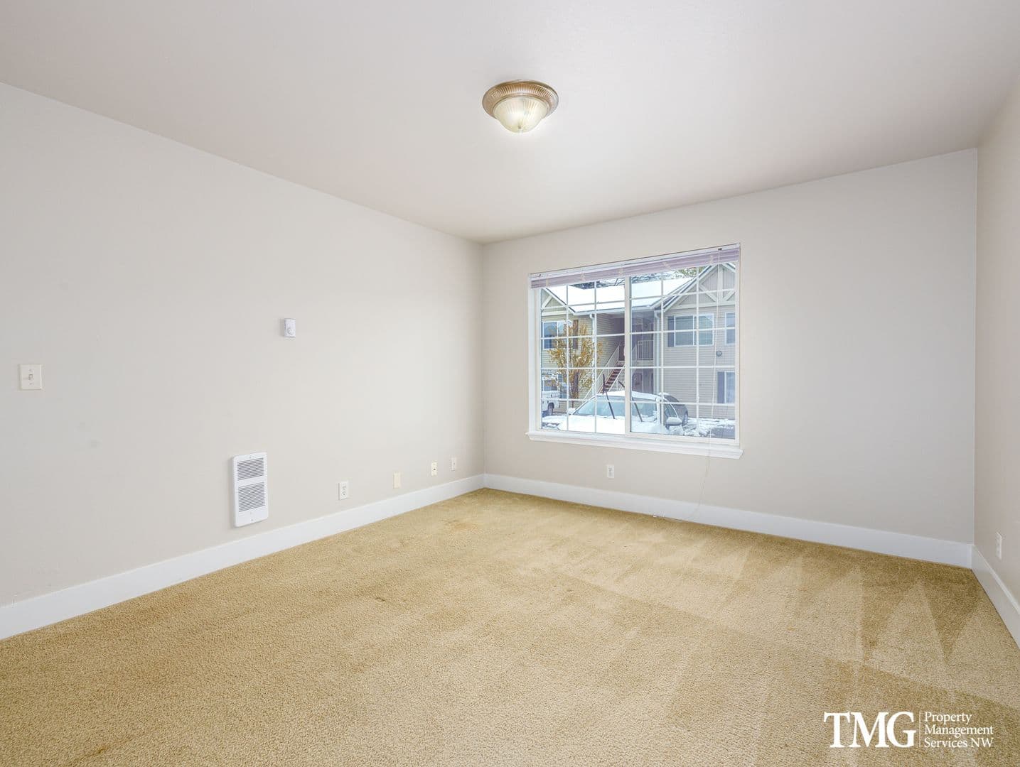 Vancouver Apartment: 5313 NE 68th Ave