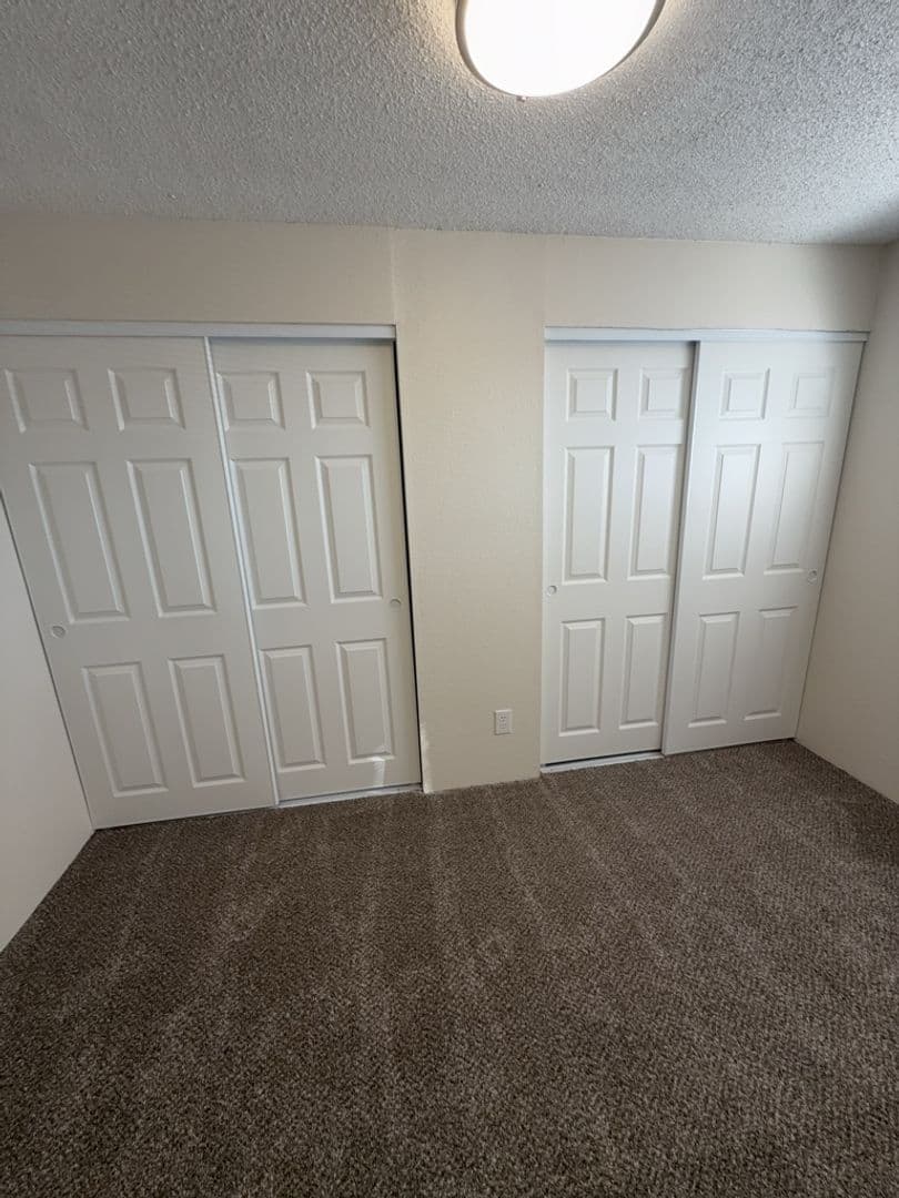 Kennewick Townhome: 4421 W Hood Ave