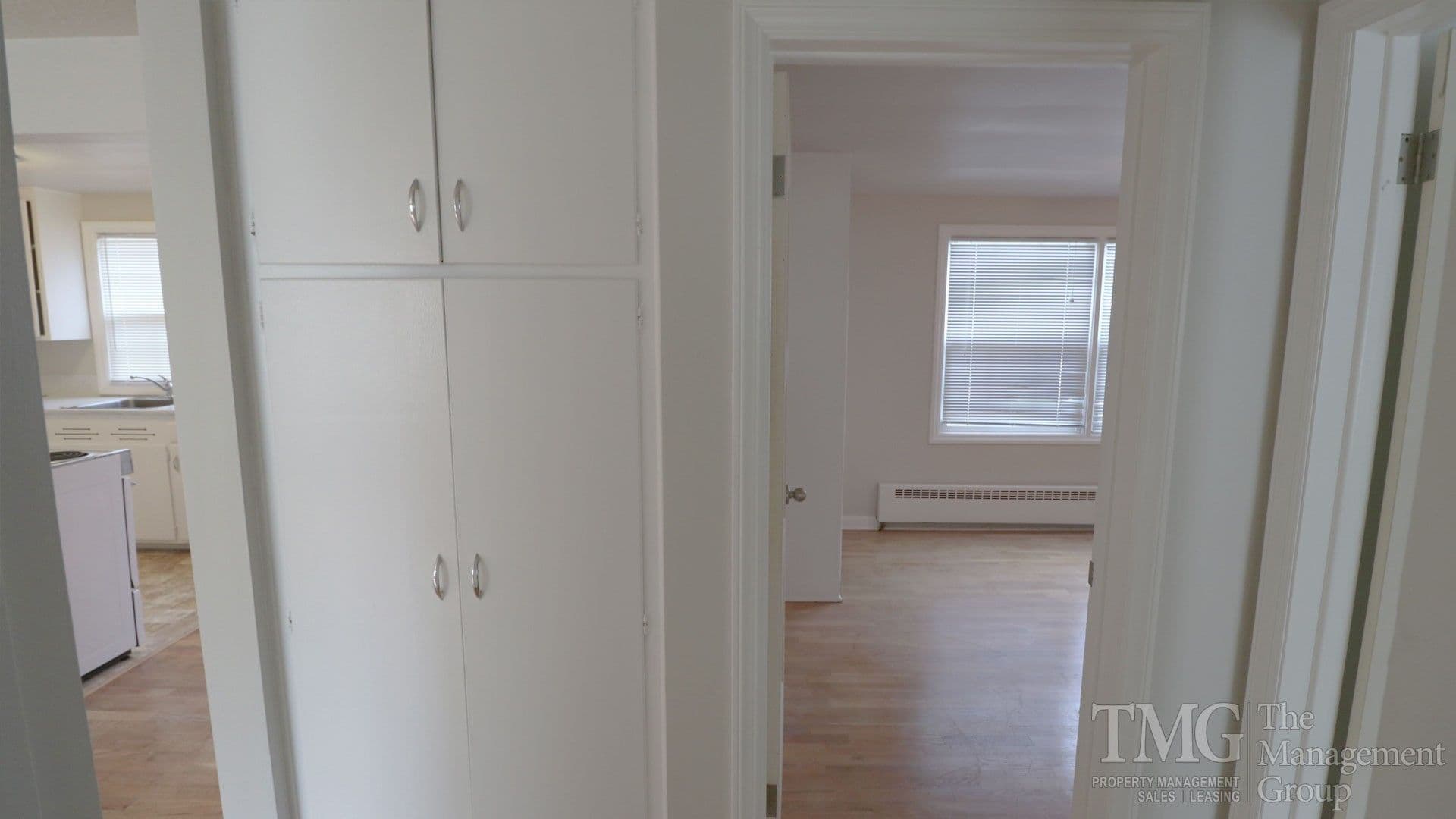 Vancouver Apartment: 1905-1915 Daniels St