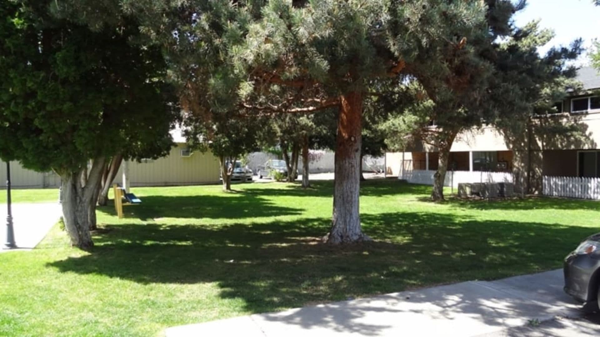 Kennewick Apartment: 12 S Morain St