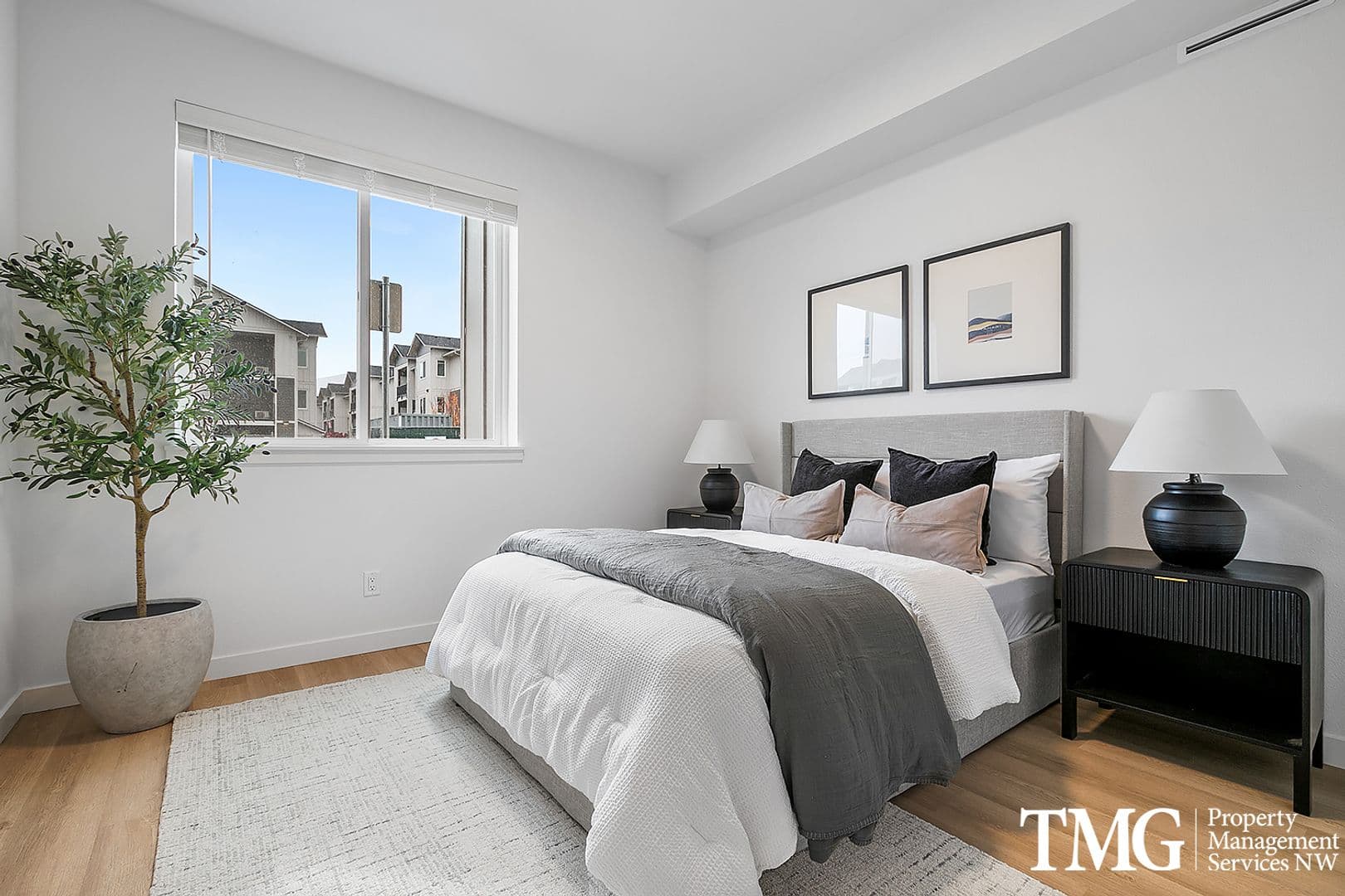 Vancouver Apartment: 12616 NE 116th Way