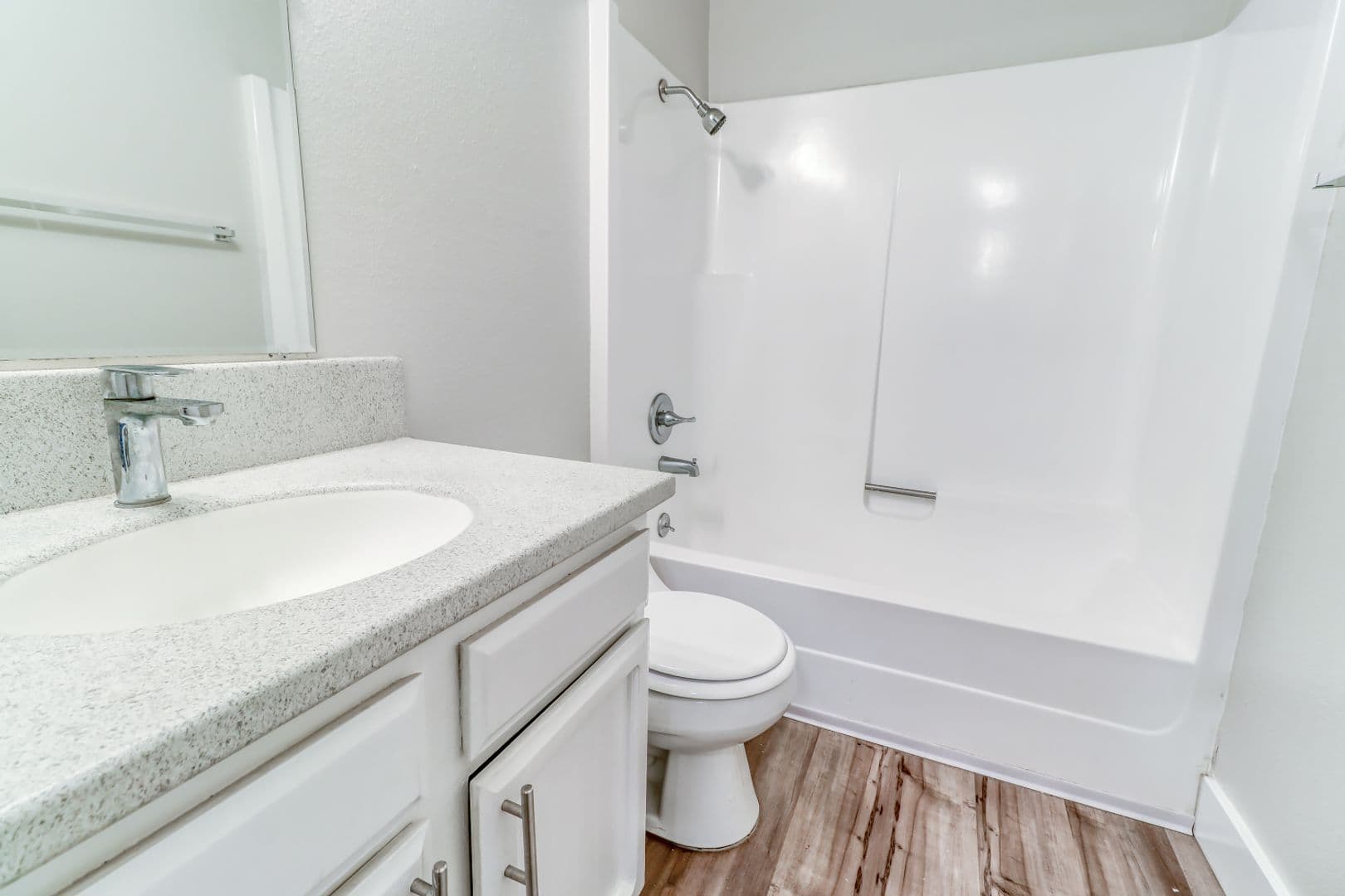 Vancouver Apartment: 3218 Edgewood Dr
