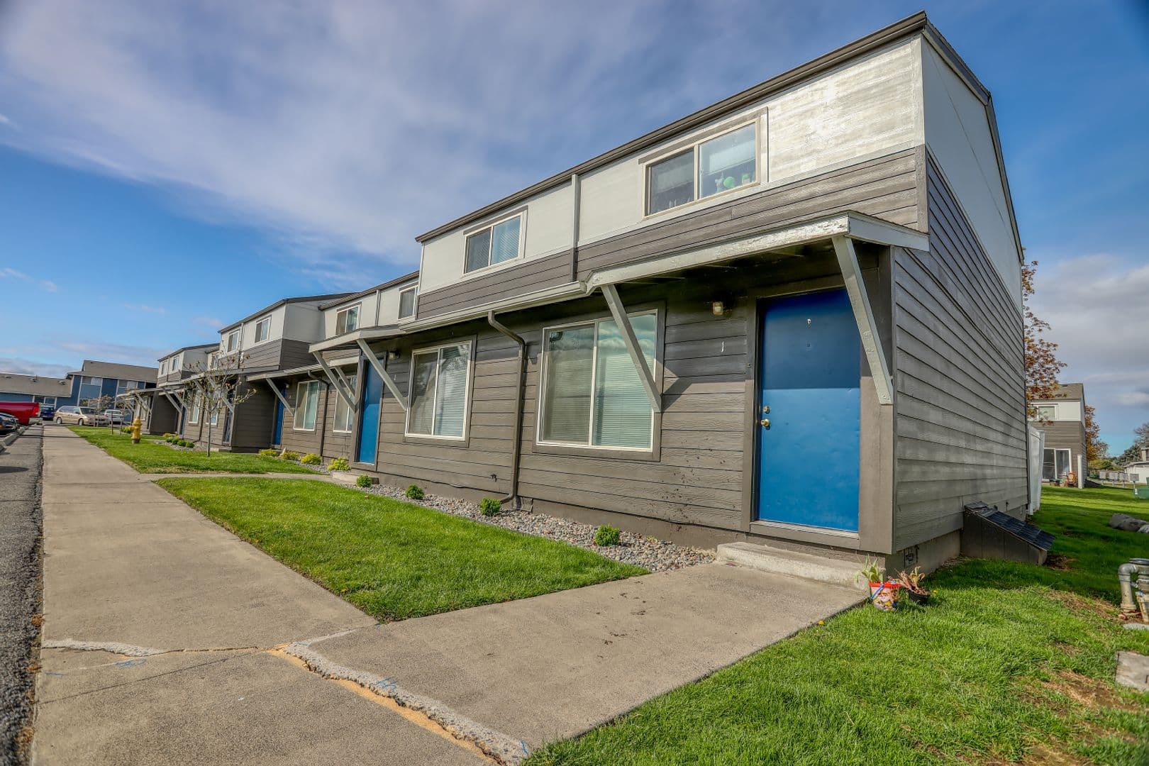 Kennewick Townhome: 4421 W Hood Ave