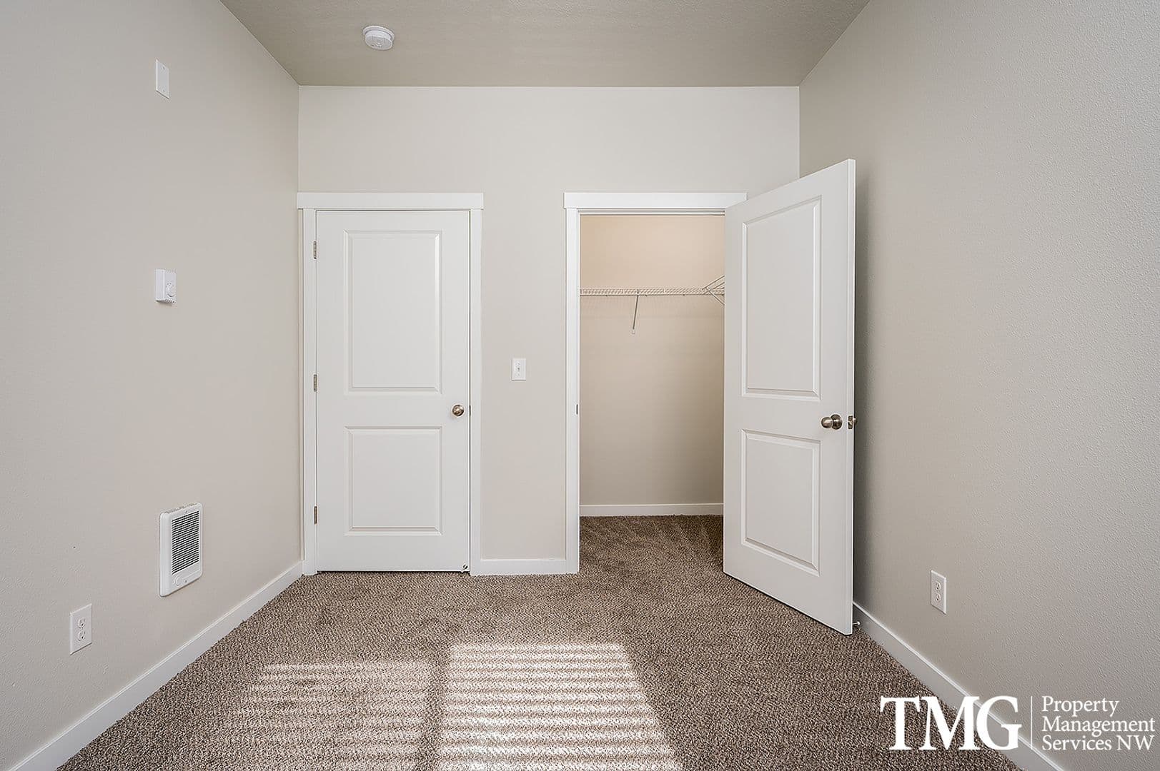 Vancouver Apartment: 4705 NE Leverich Park Way