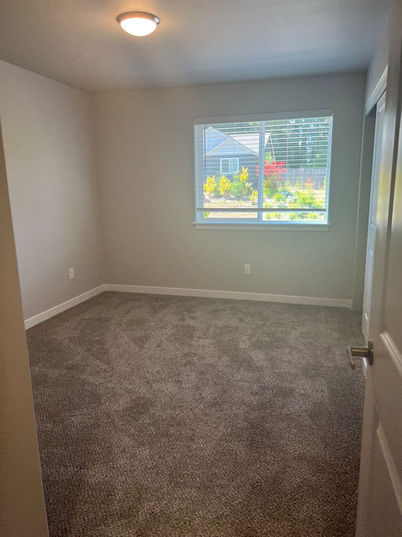 Vancouver Apartment: 9615 NE 25th Ave