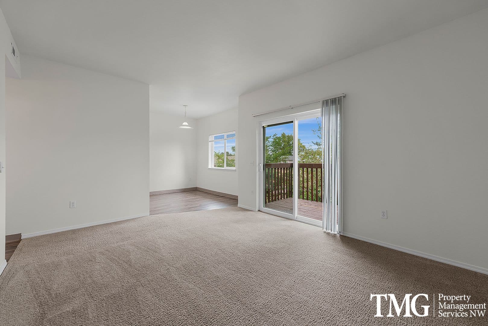 Richland Apartment: 900 Aaron Dr