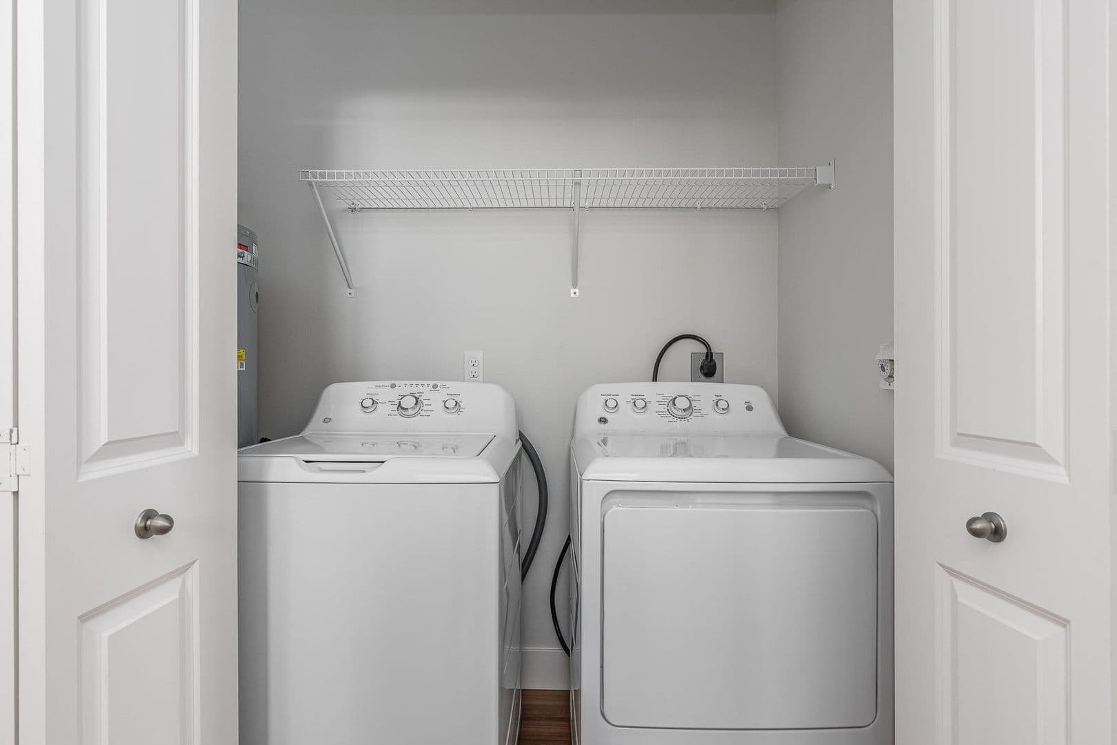 Kennewick Apartment: 7968 W 10th Ave
