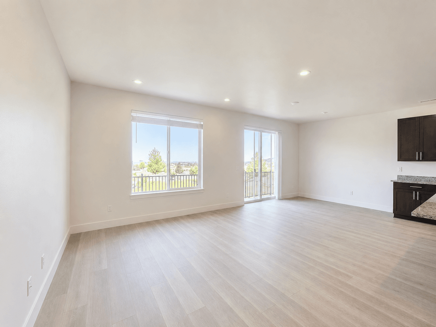 Kennewick Townhome: 5881 W 40th Court
