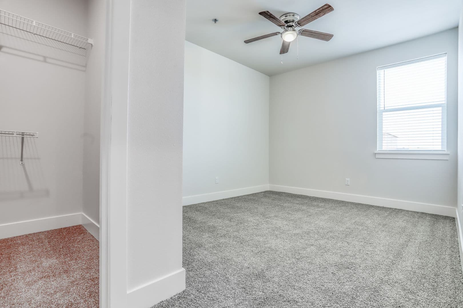 Kennewick Apartment: 7968 W 10th Ave