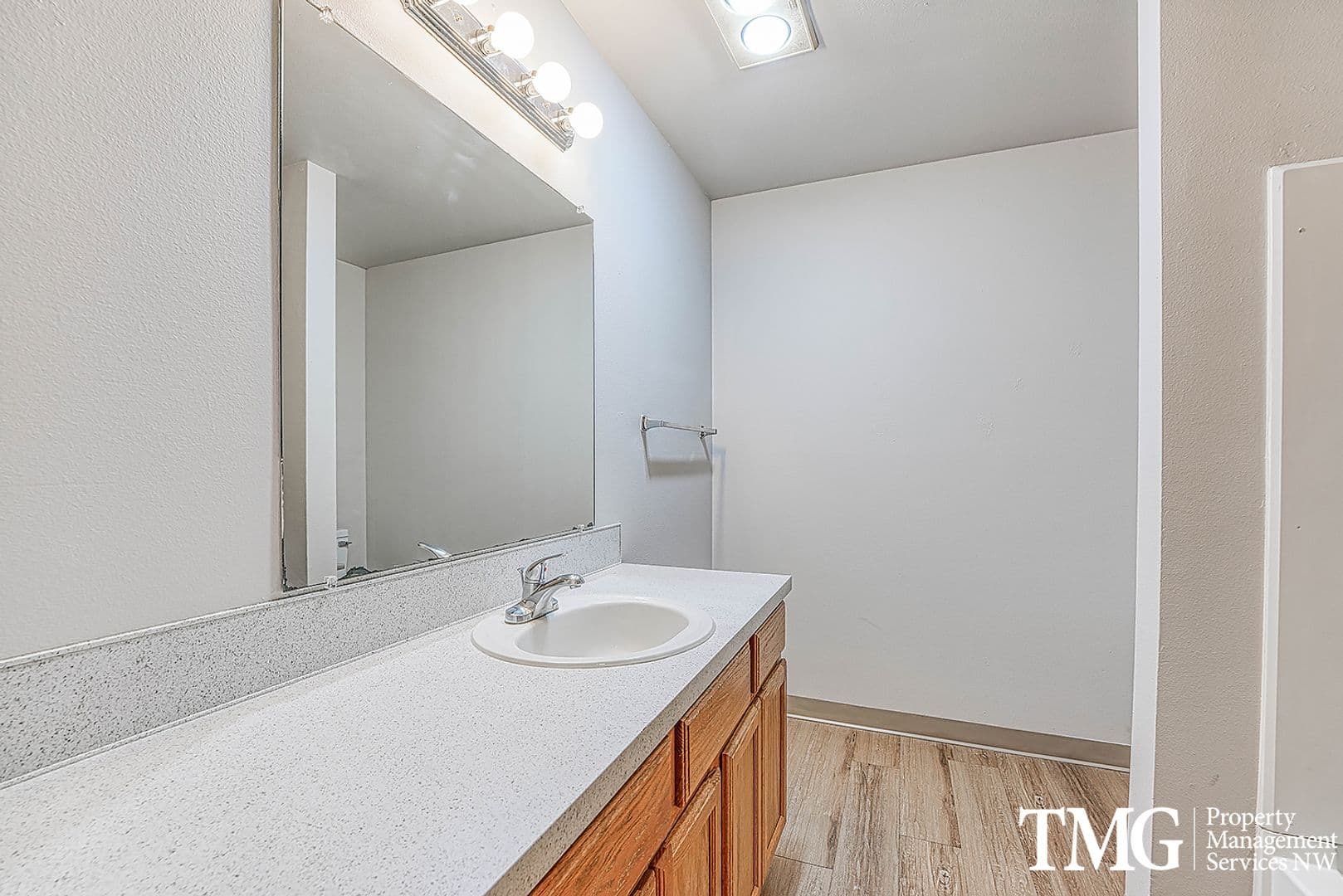 Vancouver Apartment: 3500 NE 50th Ct