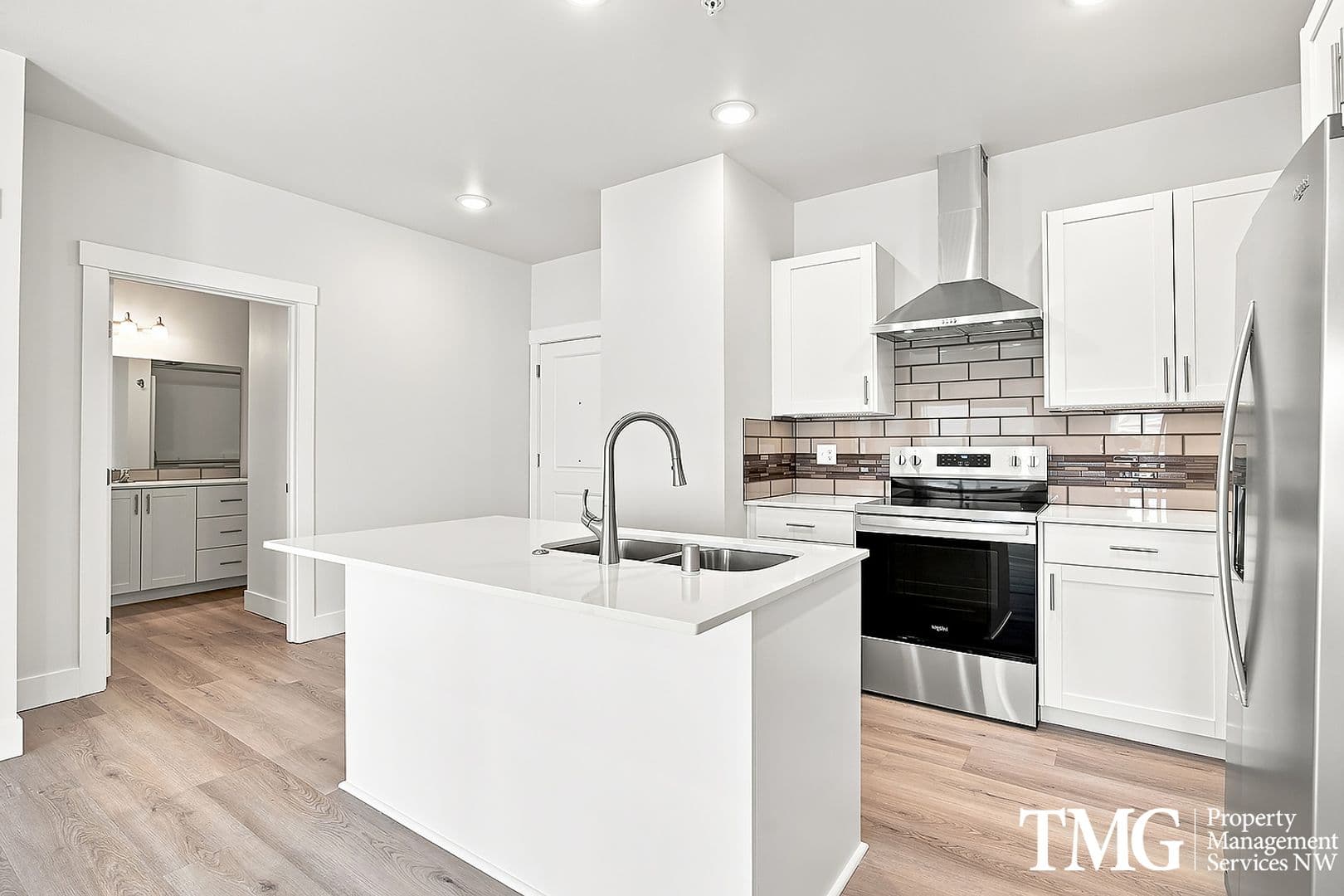 Kennewick Apartment: 7918 W 10th Ave