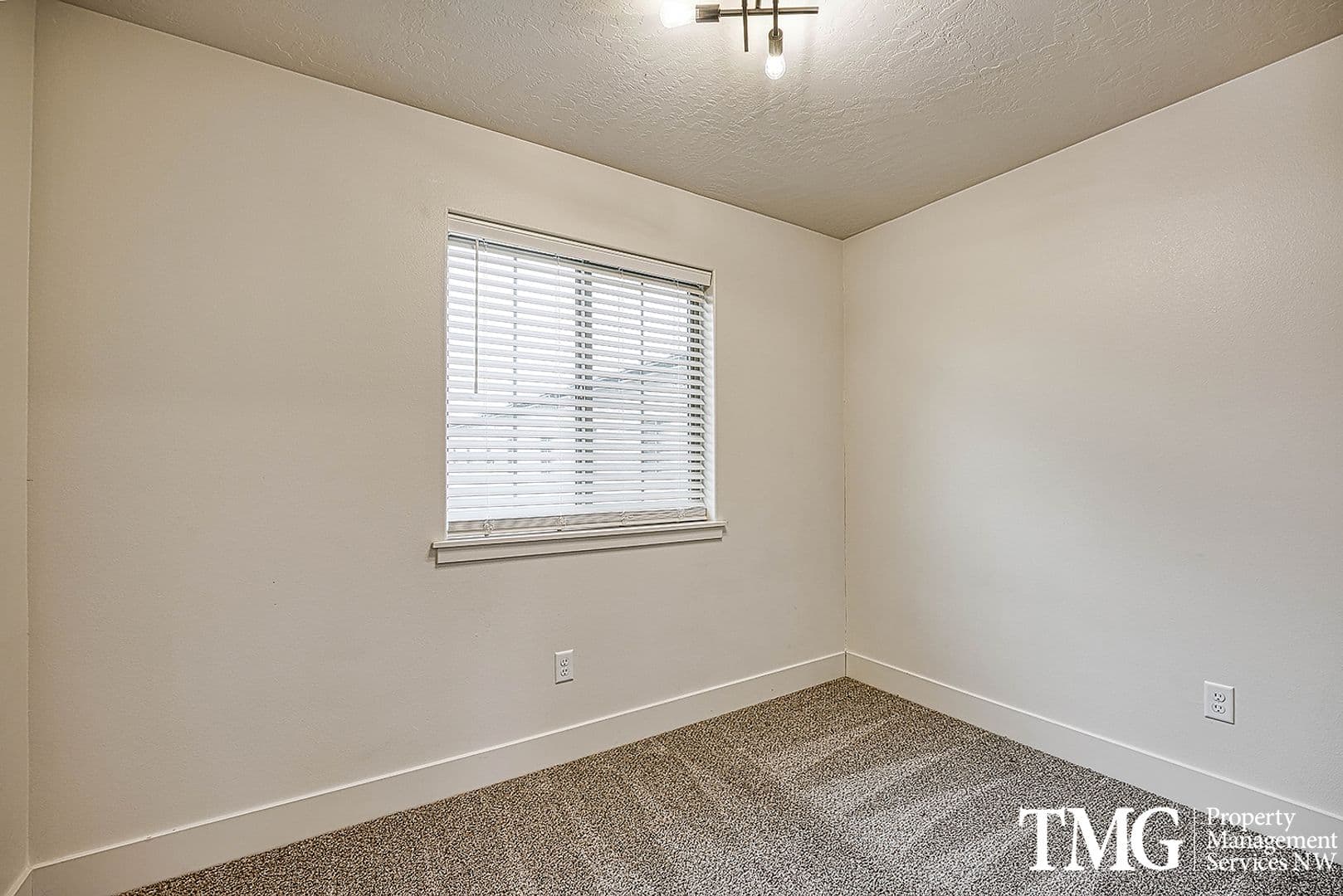 Kennewick Townhome: 718 N Volland St