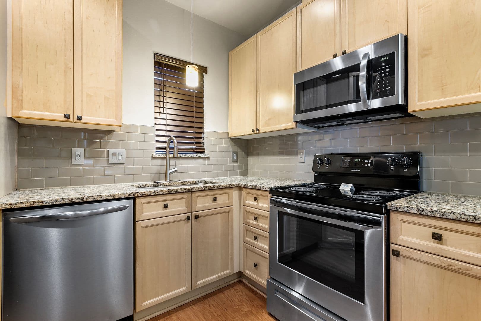 Vancouver Apartment: OLP 5264 NE 121st Avenue