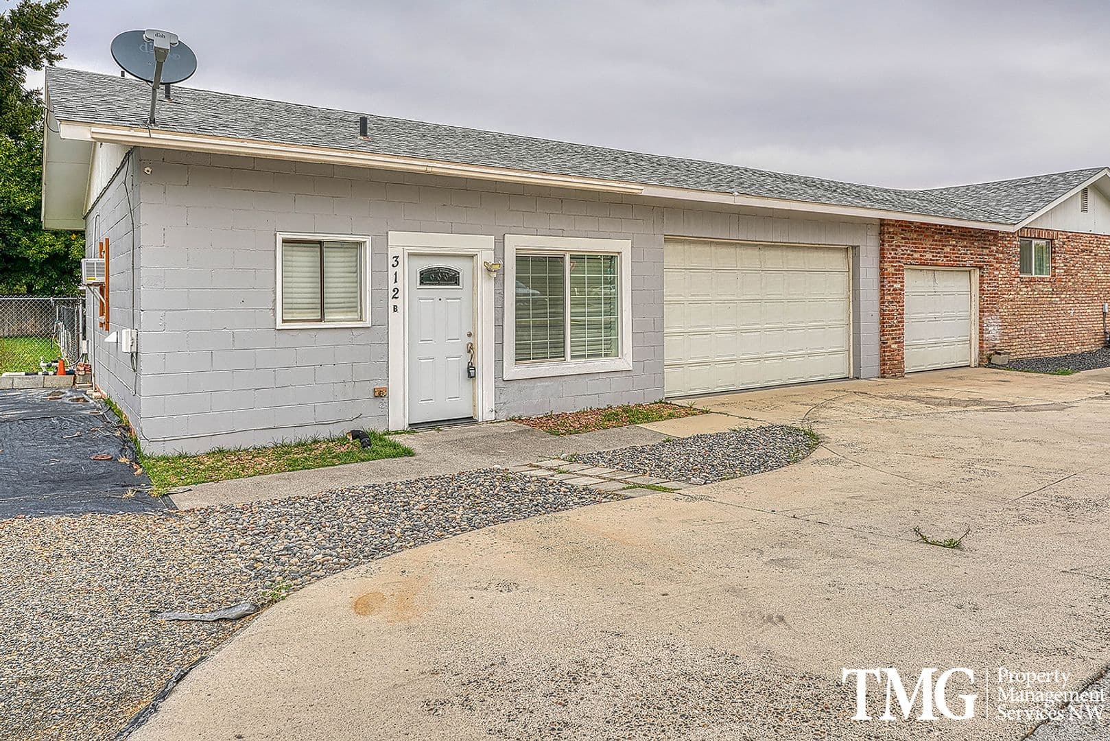 Kennewick House: 312 S Kellogg Street #B